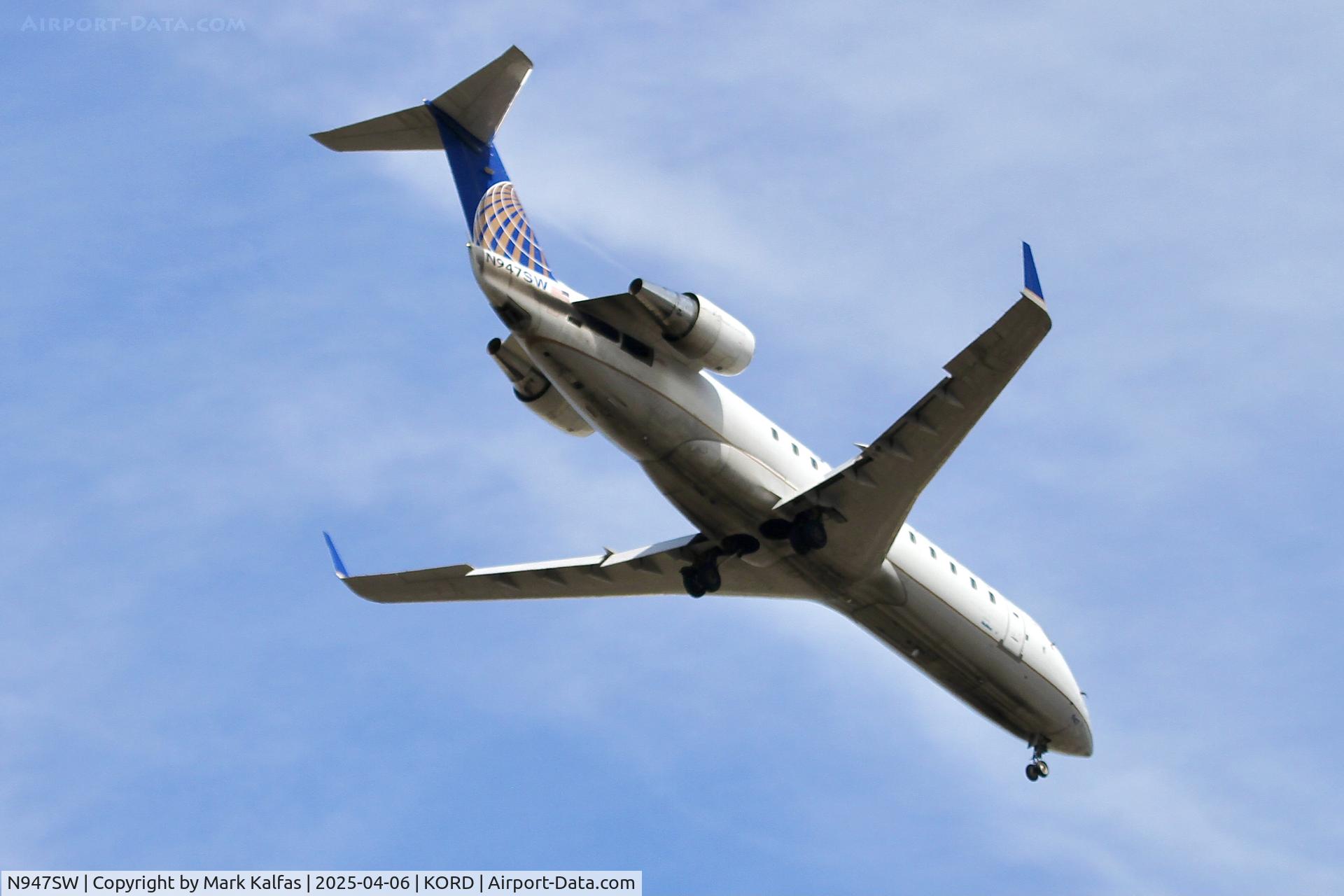 N947SW, 2003 Bombardier CRJ-200LR (CL-600-2B19) C/N 7786, CRJ2 Skywest/United Express Bombardier CL-600-2B19 N947SW, on approach 10R KORD