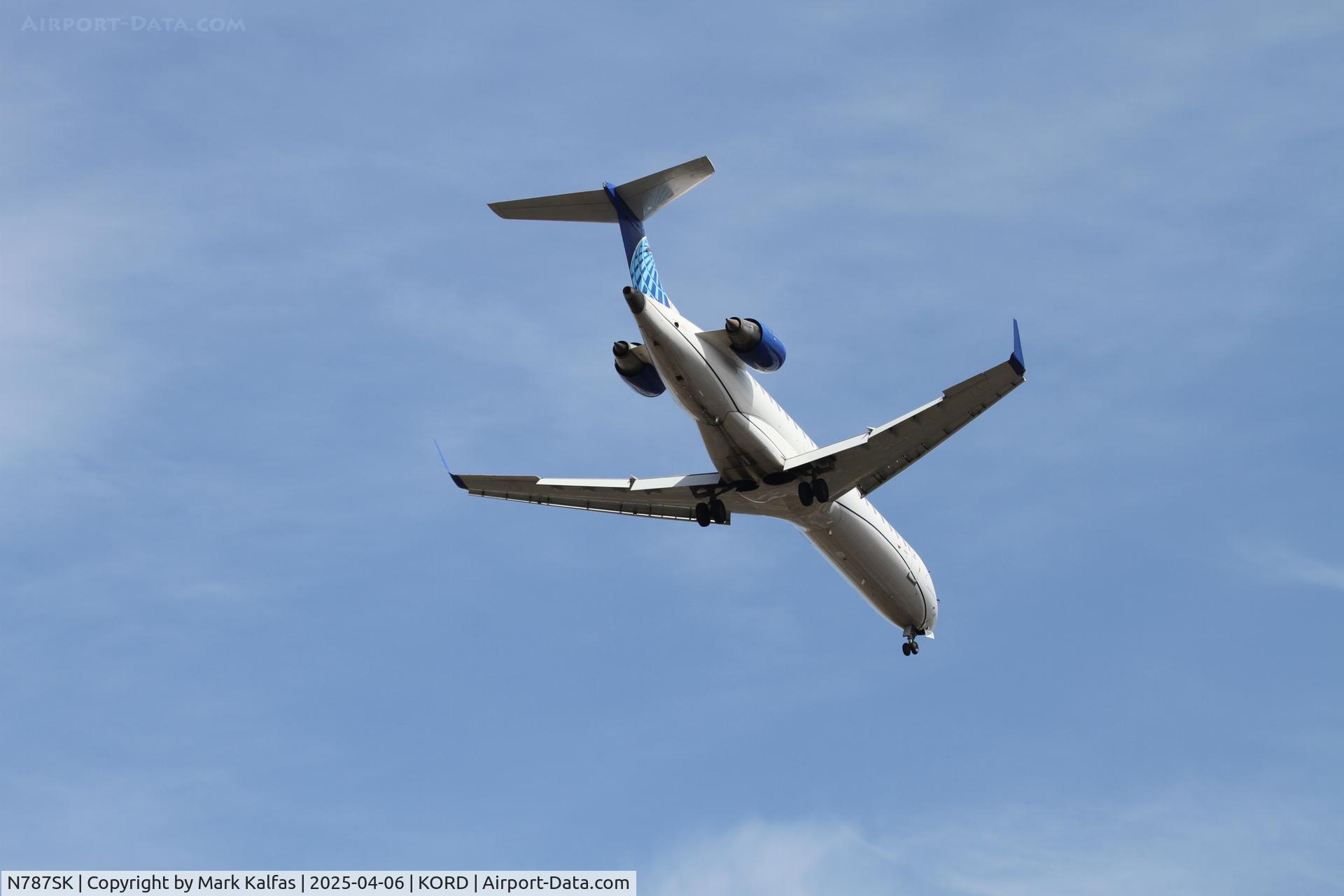 N787SK, 2009 Bombardier CRJ-700 (CL-600-2C10) Regional Jet C/N 10288, CRJ7 SkyWest / United Express Bombardier CRJ-700, N787SK 0n approach 10R KORD