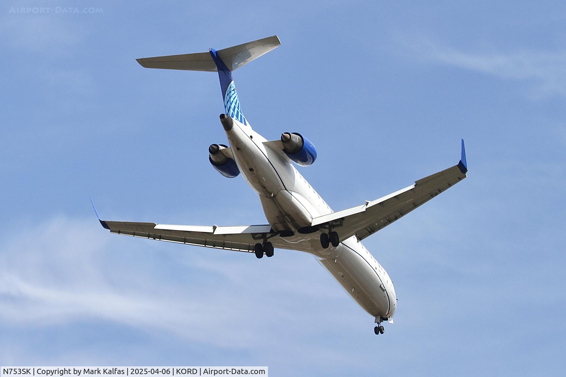 N753SK, 2005 Bombardier CRJ-701ER (CL-600-2C10) Regional Jet C/N 10214, CRJ7 SkyWest / United Express Bombardier CRJ-700, N753SK 0n approach 10R KORD