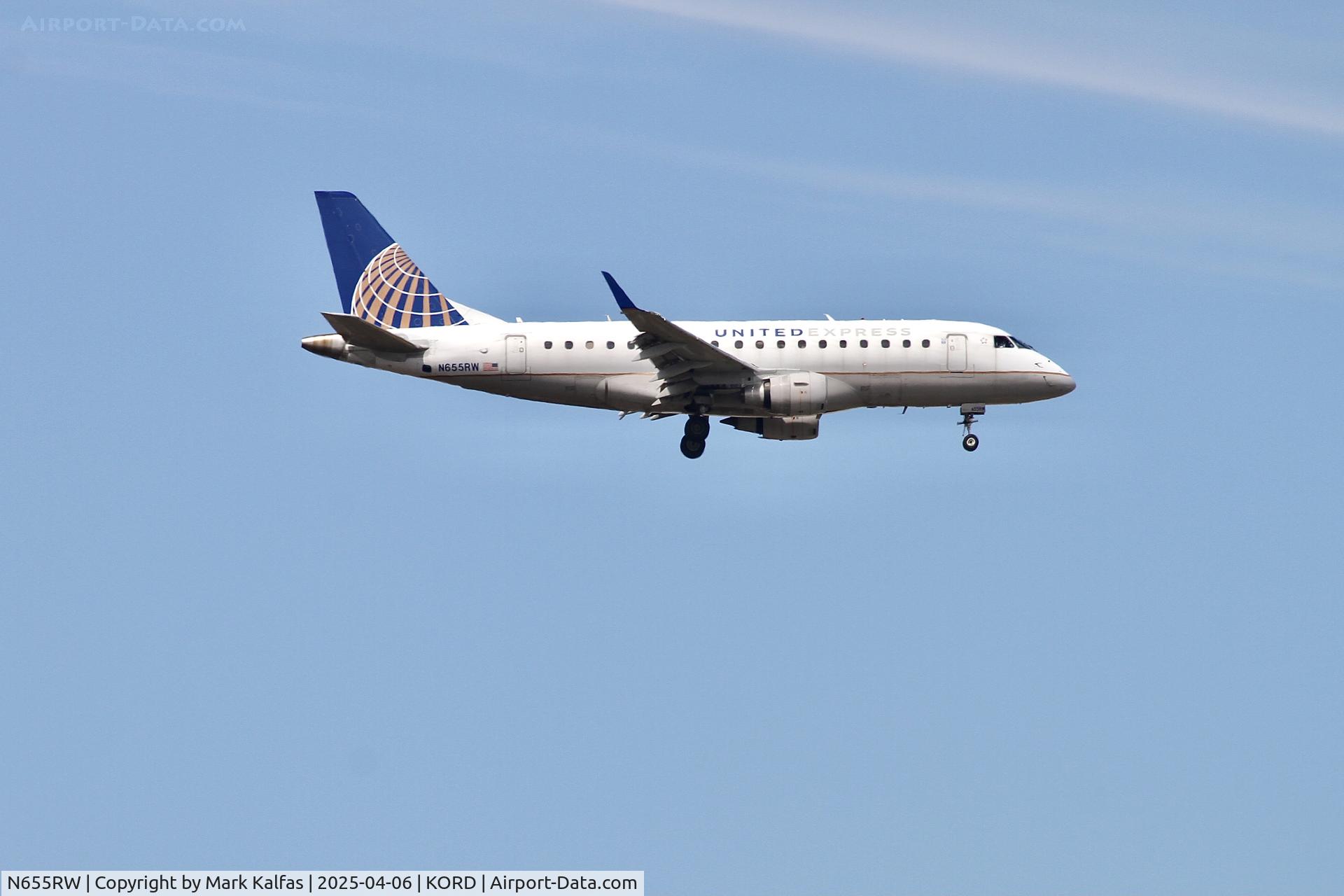 N655RW, 2005 Embraer 170SE (ERJ-170-100SE) C/N 17000105, E170 Republic Airways/United Express Embraer 170/175 N655RW, 10C approach KORD.