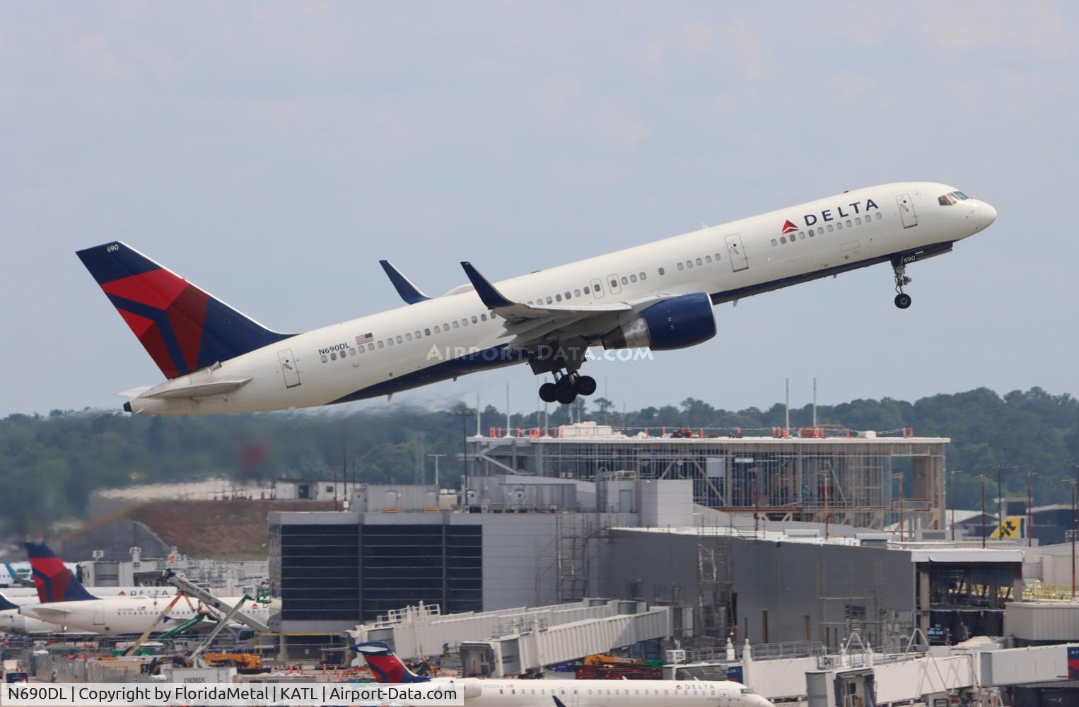 N690DL, 1998 Boeing 757-232 C/N 27585, DAL 752 zx atl-msp
