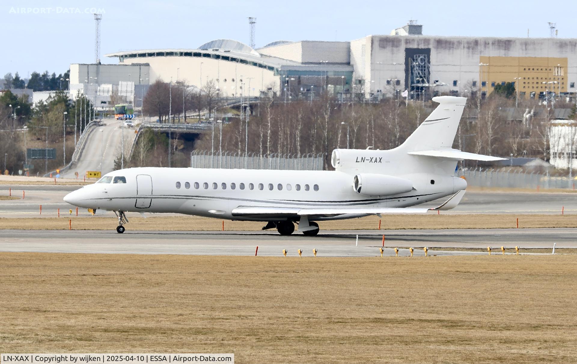 LN-XAX, 2019 Dassault Falcon 8X Falcon 8X C/N 456, RWY 19L