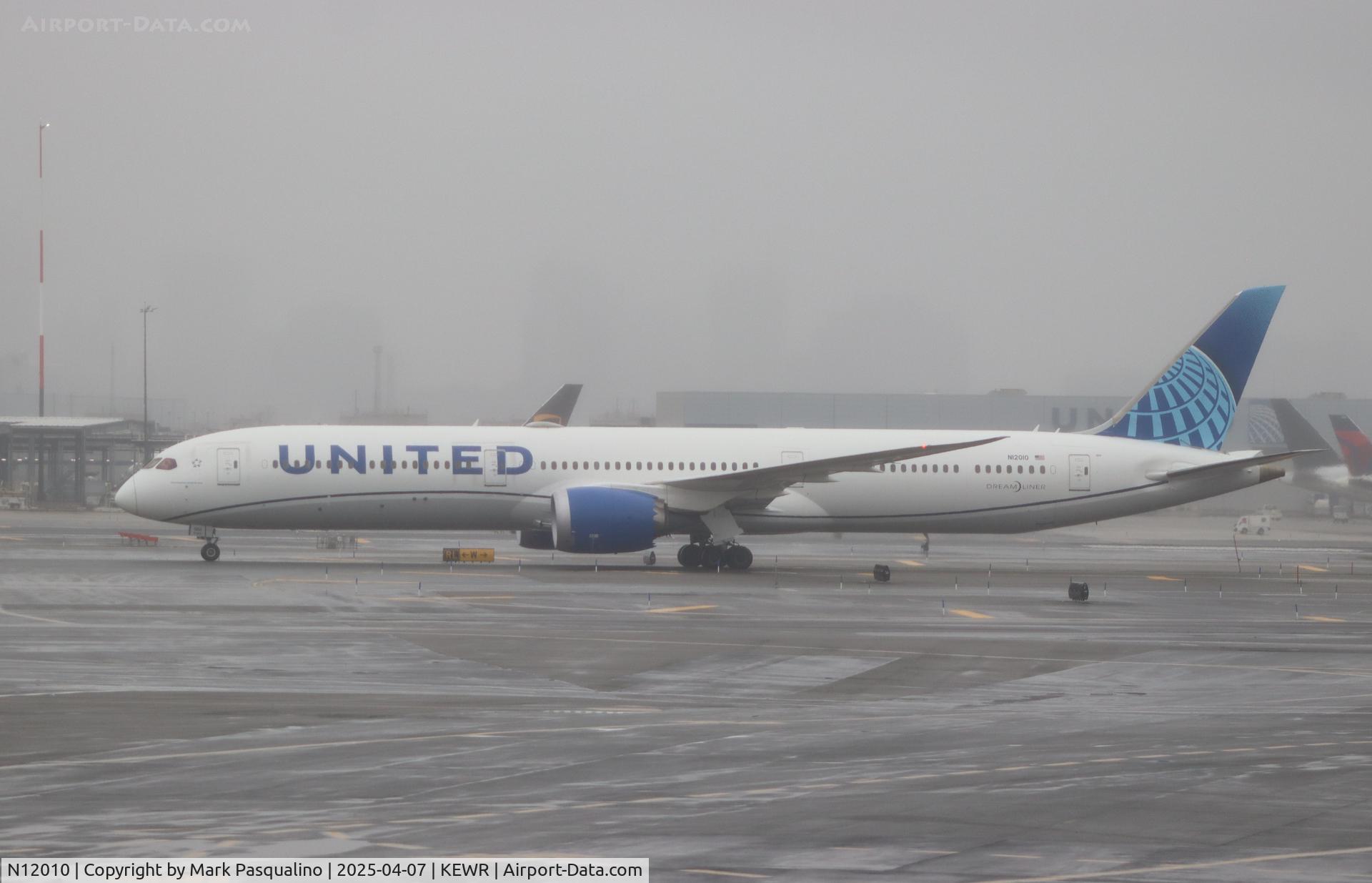 N12010, 2019 Boeing 787-10 Dreamliner C/N 40926, Boeing 787-10 Dreamliner