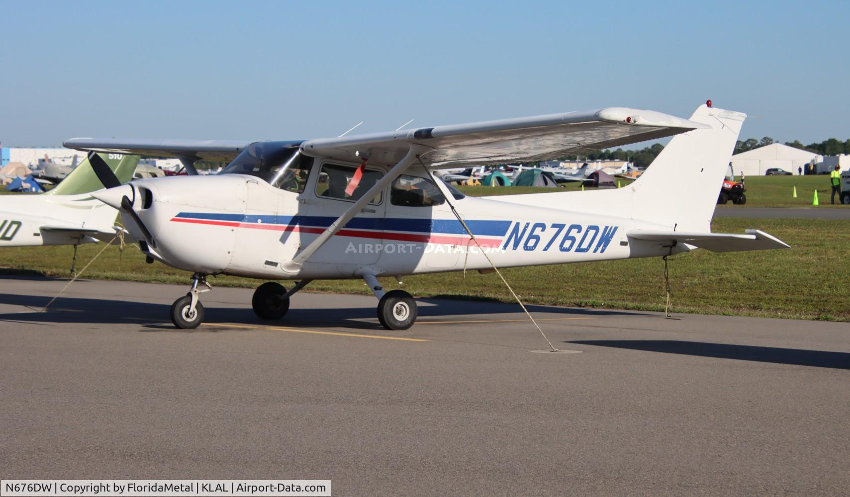 N676DW, 1999 Cessna 172R C/N 17280774, C172R zx
