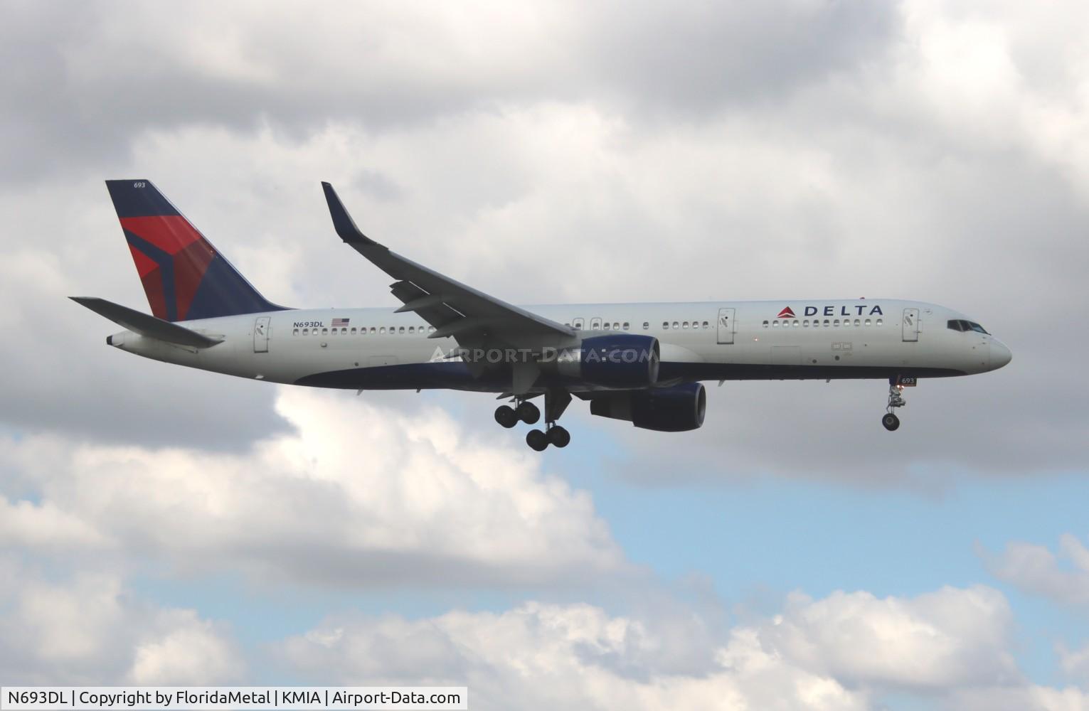 N693DL, 1998 Boeing 757-232 C/N 29725, DAL 752 zx atl-mia