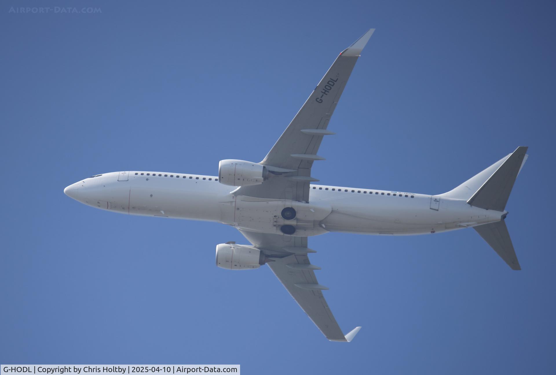 G-HODL, 2011 Boeing 737-82R C/N 38175, Over Amwell, Herts to Stansted, Essex (EGSS)