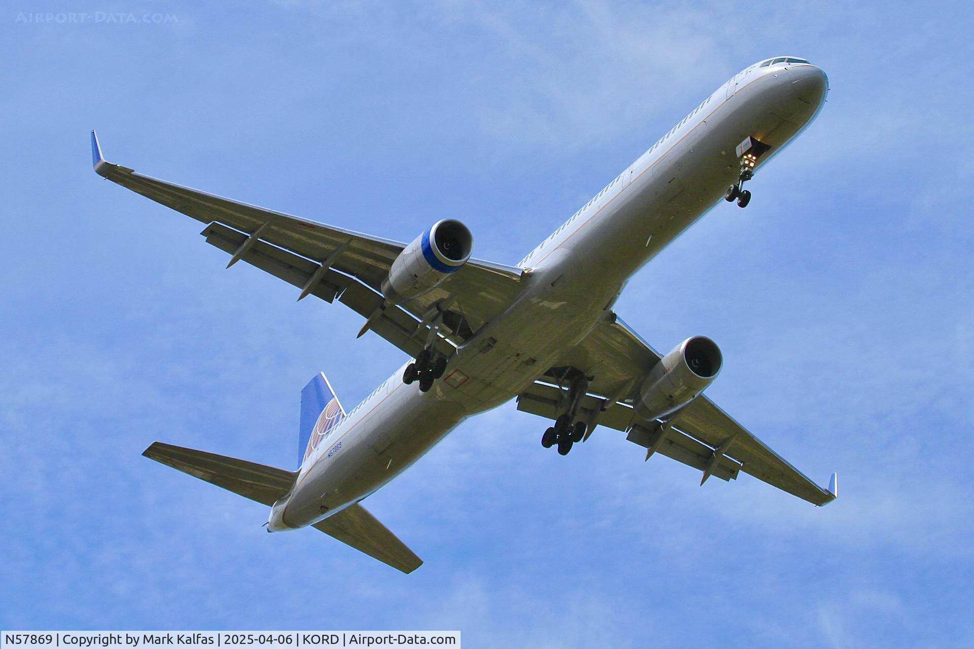 N57869, 2002 Boeing 757-33N C/N 32593, B753 United Airlines Boeing 757-33N, N57869 10R approach 10R KORD