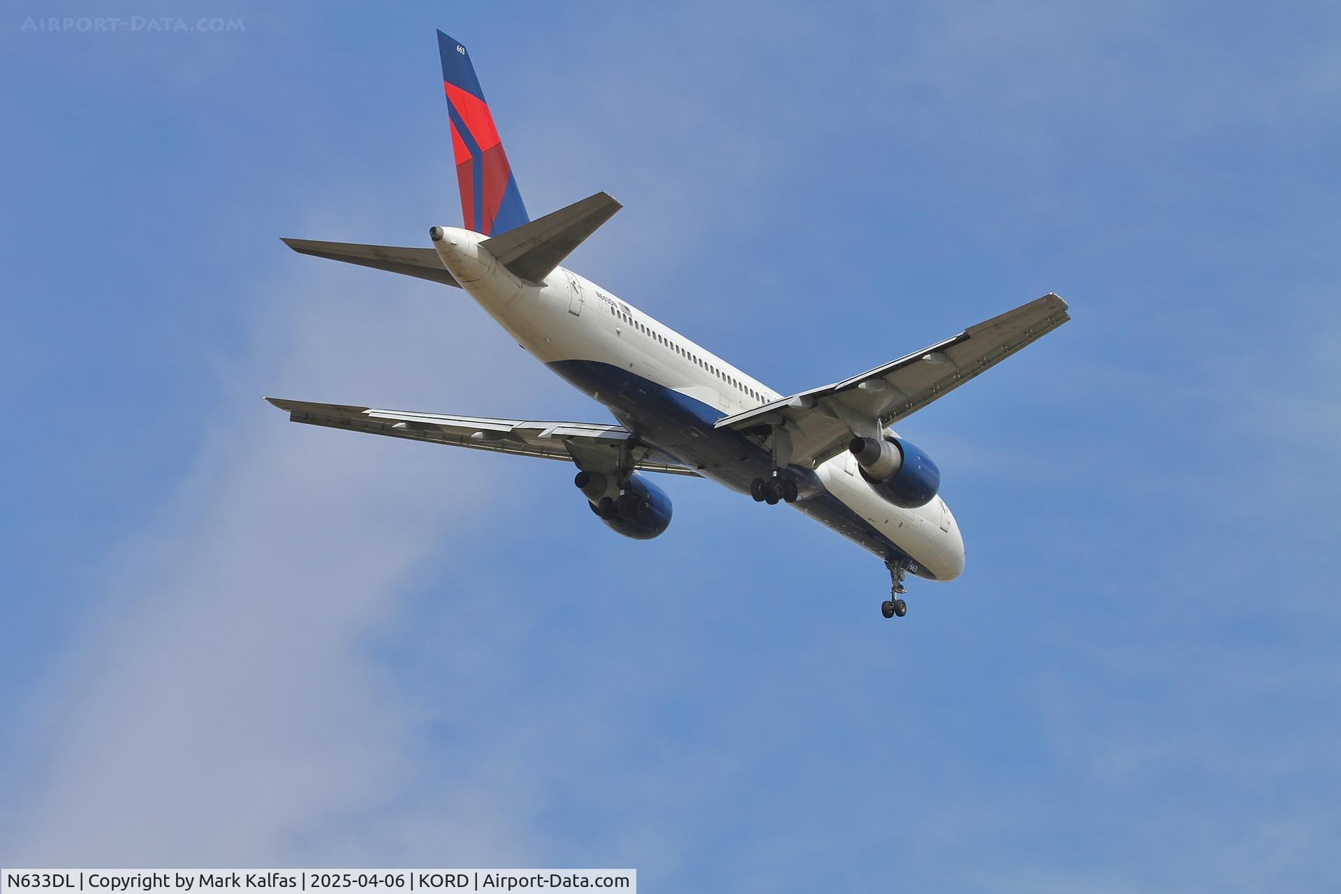 N633DL, 1987 Boeing 757-232 C/N 23614, B752 Delta Airlines  Boeing 757-232 N663DN 10R approach KORD.