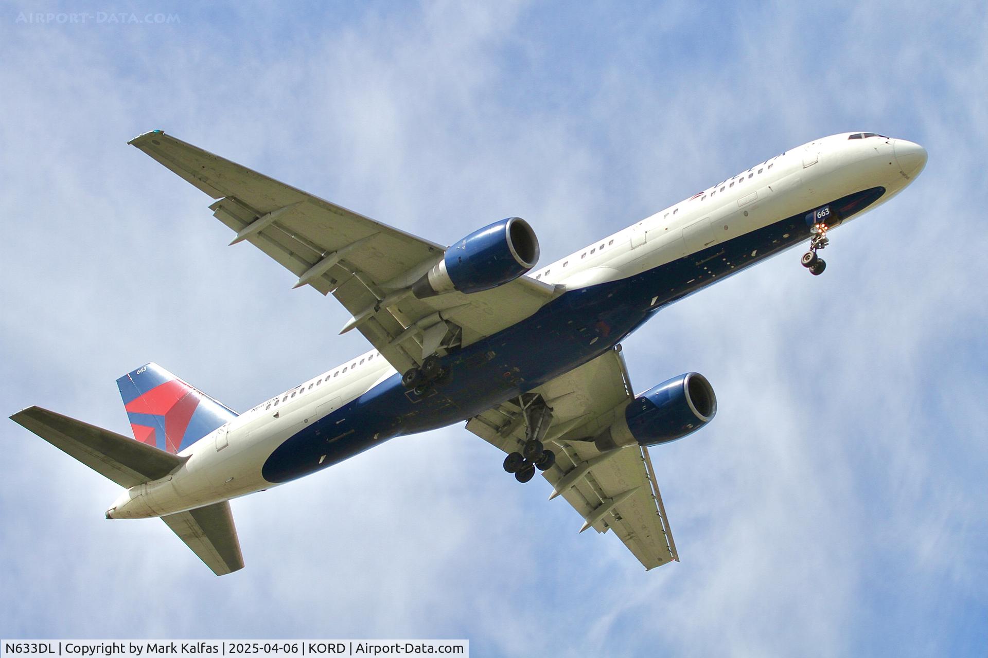 N633DL, 1987 Boeing 757-232 C/N 23614, B752 Delta Airlines  Boeing 757-232 N663DN 10R approach KORD.
