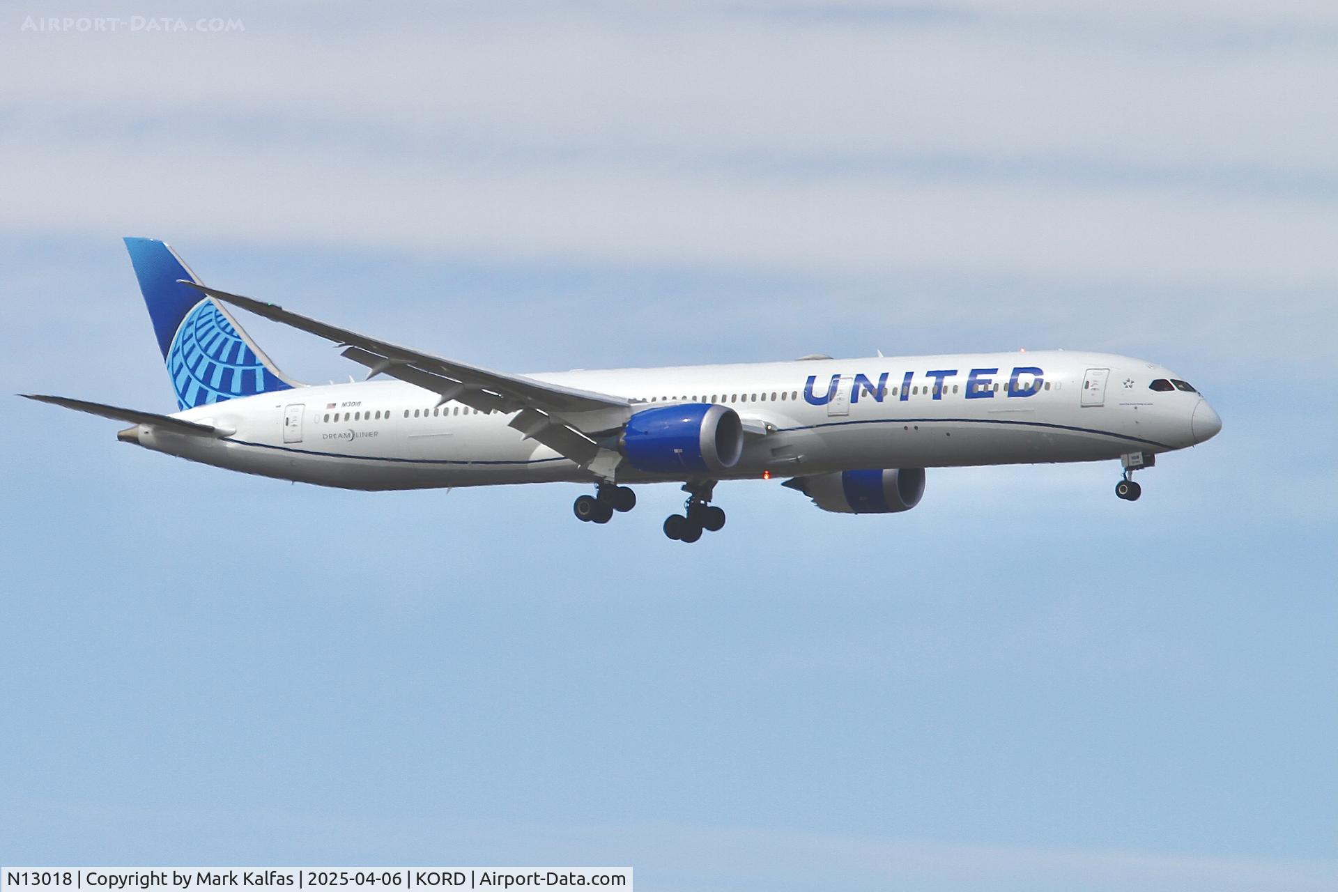 N13018, 2022 Boeing 787-10 Dreamliner C/N 66987, B78X United Airlines Boeing 787-10 Dreamliner N13018 arriving on 10C KORD