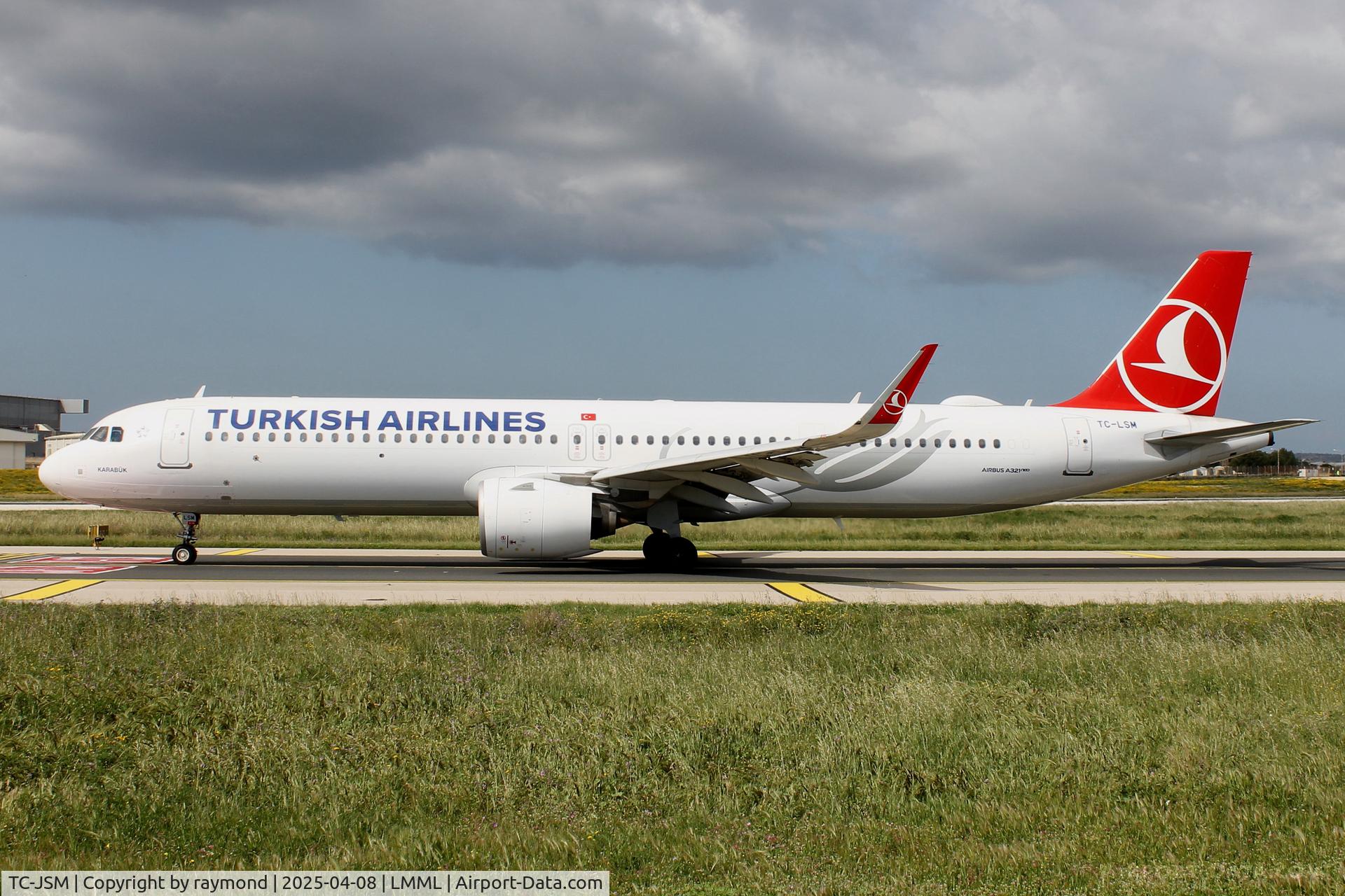 TC-JSM, 2013 Airbus A321-231 C/N 5689, Airbus A321-231 reg TC-JSM of Turkish Airlines departing from Malta.