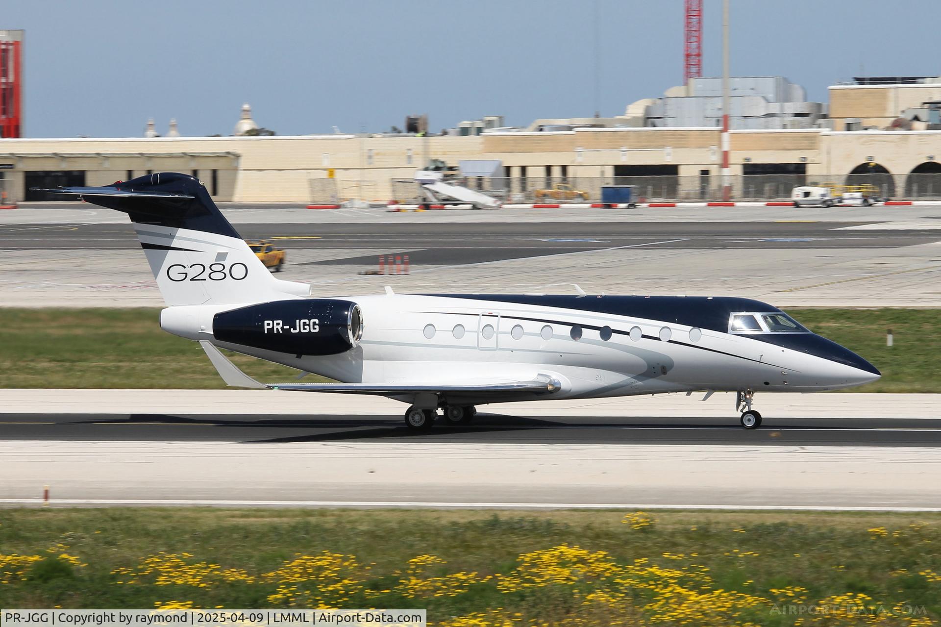 PR-JGG, Gulfstream G280 C/N 2238, Gulfstream G280 reg PR-JGG (Private) rolling RW13 departing Malta.
