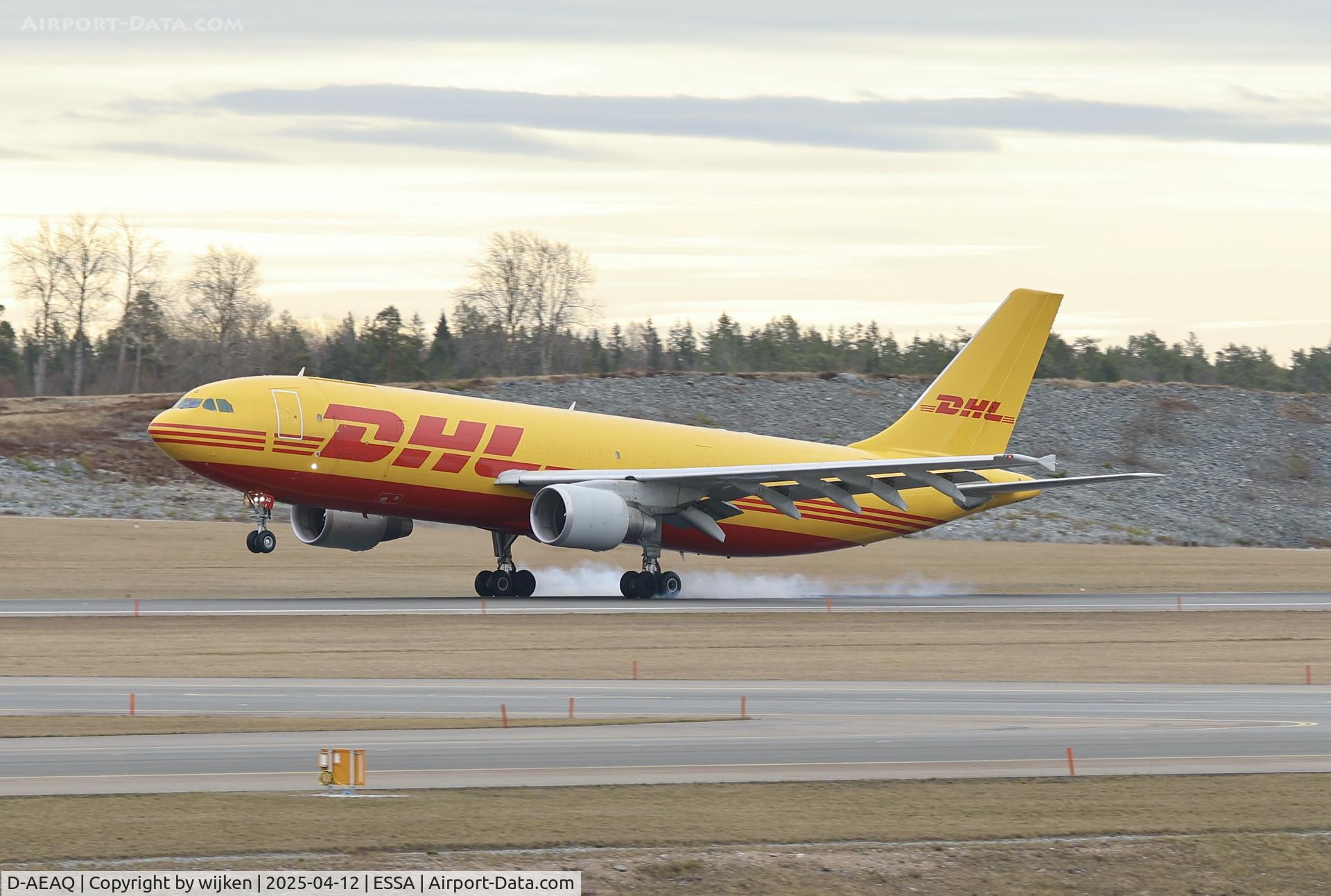 D-AEAQ, 1994 Airbus A300B4-622R(F) C/N 729, Rwy 01R