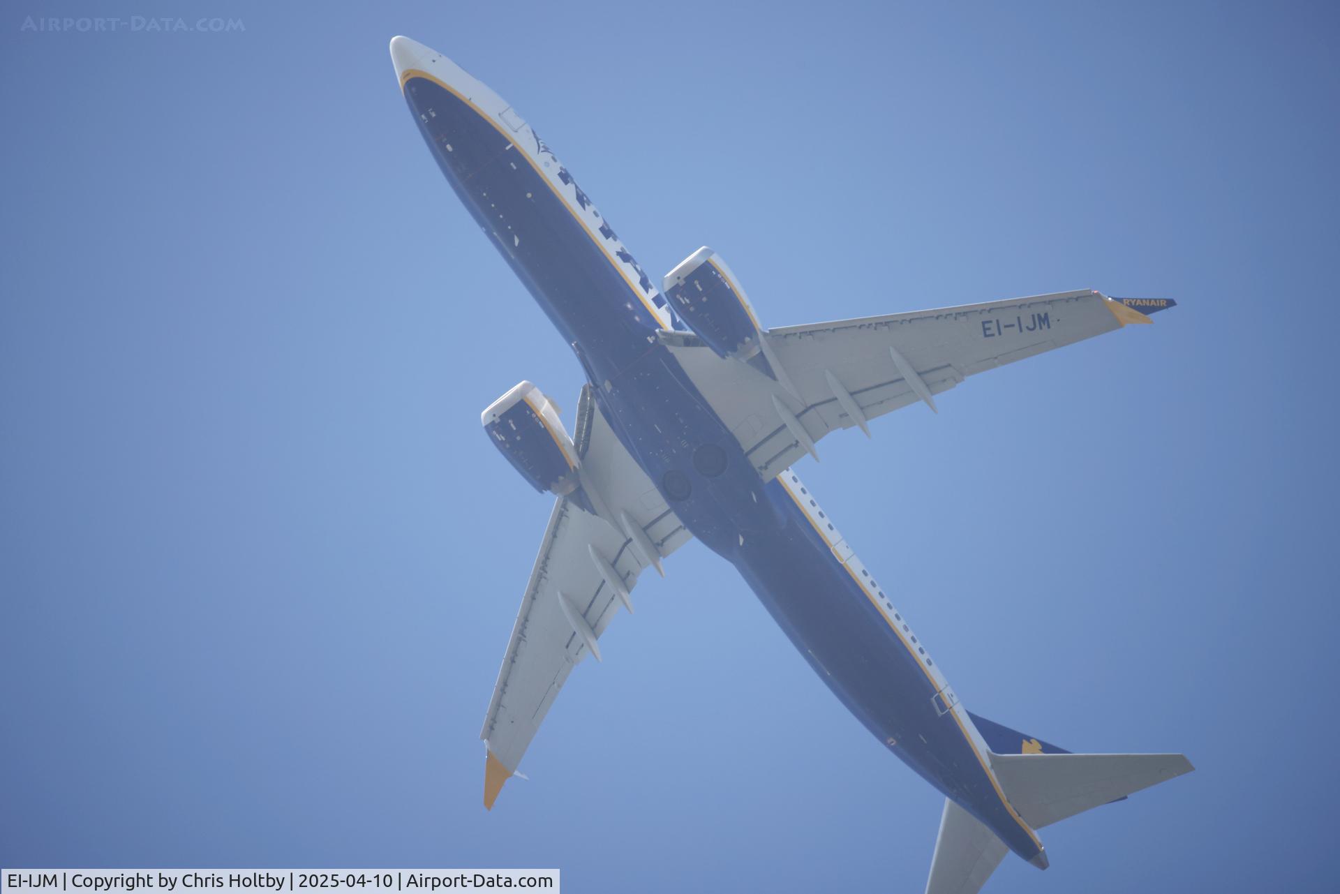 EI-IJM, 2024 Boeing 737-8MAX 200 C/N 62375, Over Amwell, Herts into Stansted, Essex (EGSS)