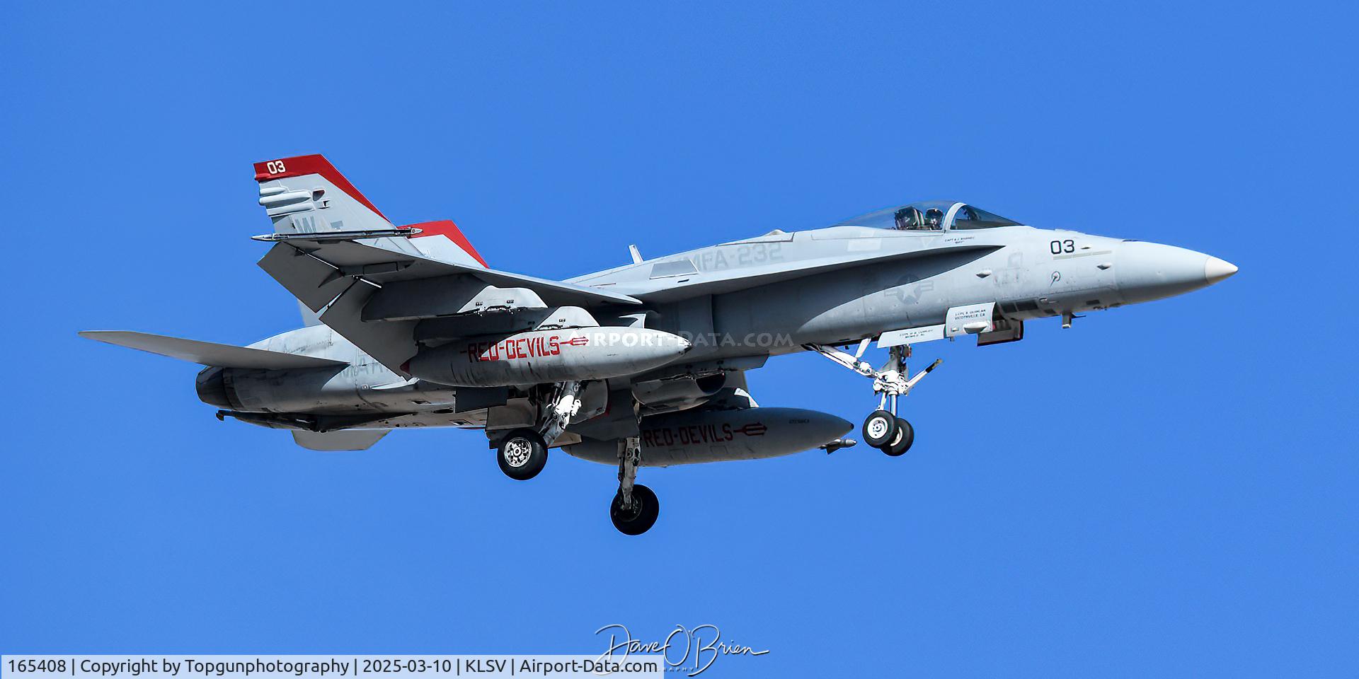 165408, McDonnell Douglas F/A-18C Hornet C/N 1452/C465, DEVIL44 watches his wingman landing for spacing