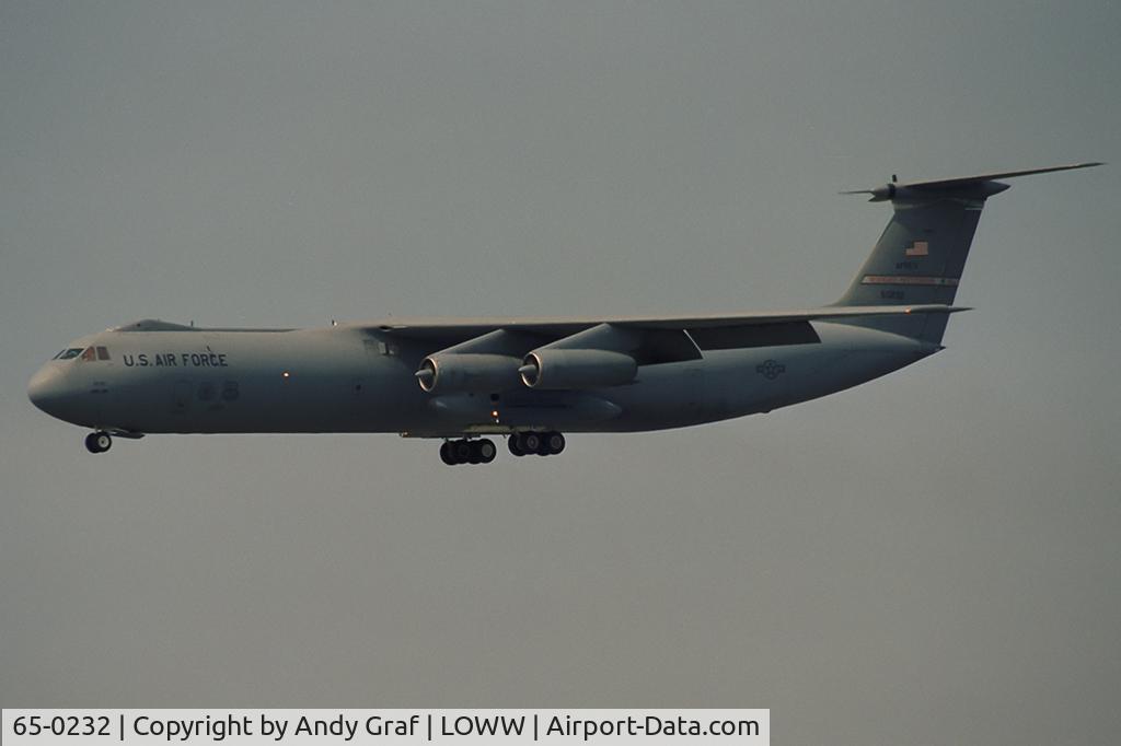 65-0232, Lockheed C-141A Starlifter C/N 300-6083, USAF C-141