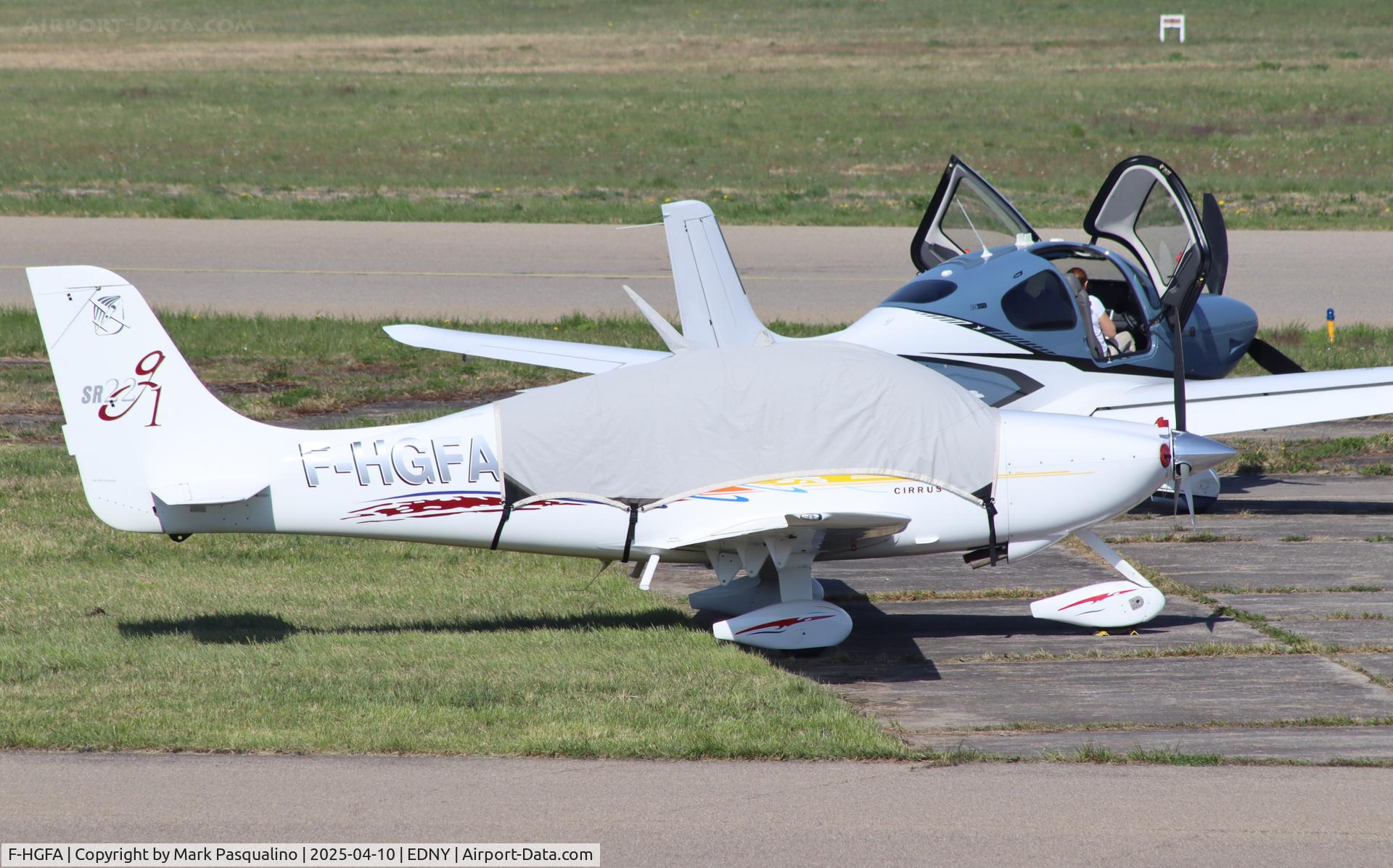 F-HGFA, Cirrus SR22 G1 C/N 0352, Cirrus SR22 G1