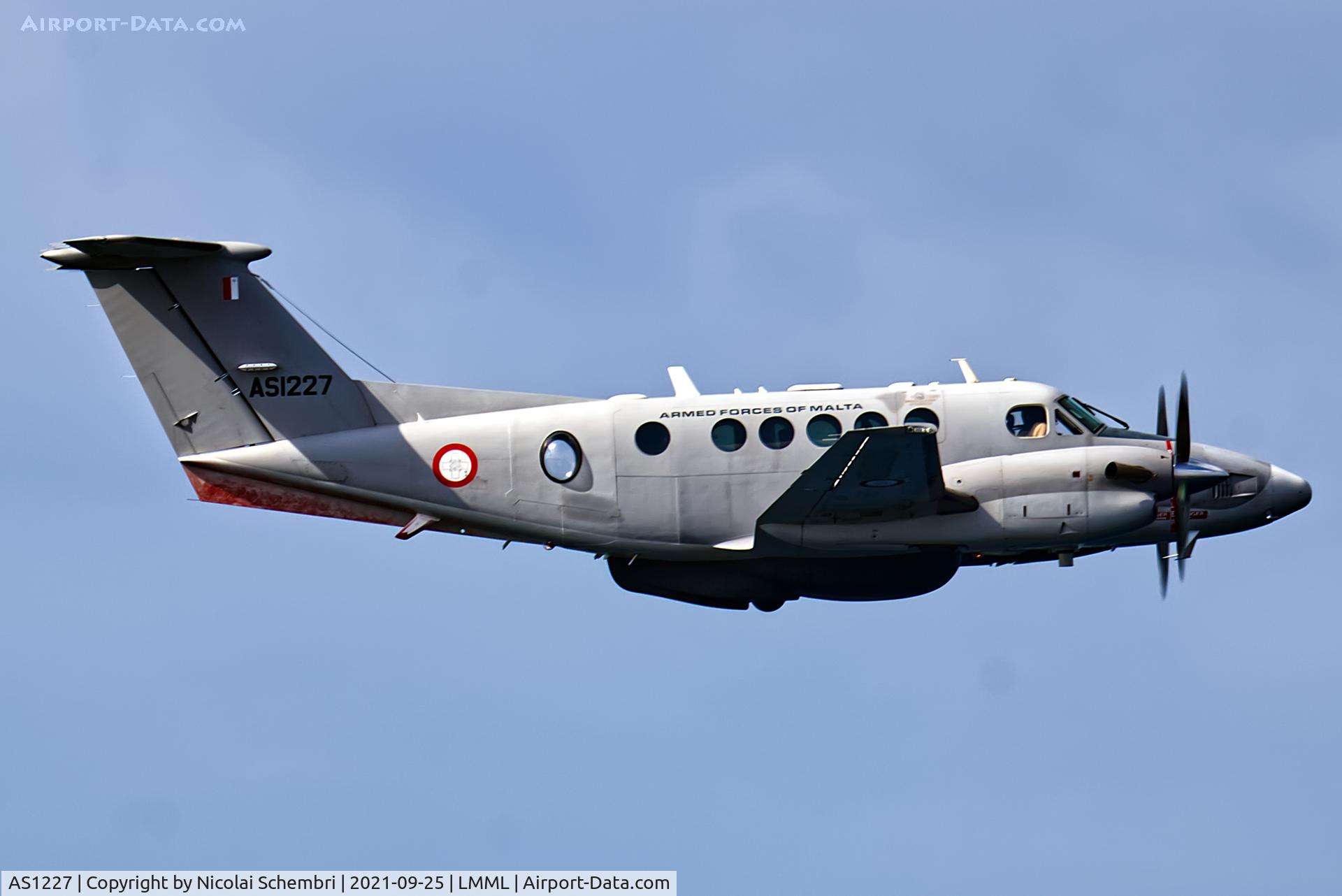 AS1227, 2010 Hawker Beechcraft B200 King Air C/N BB-2018, Flying display at the Malta International Airshow 2021.