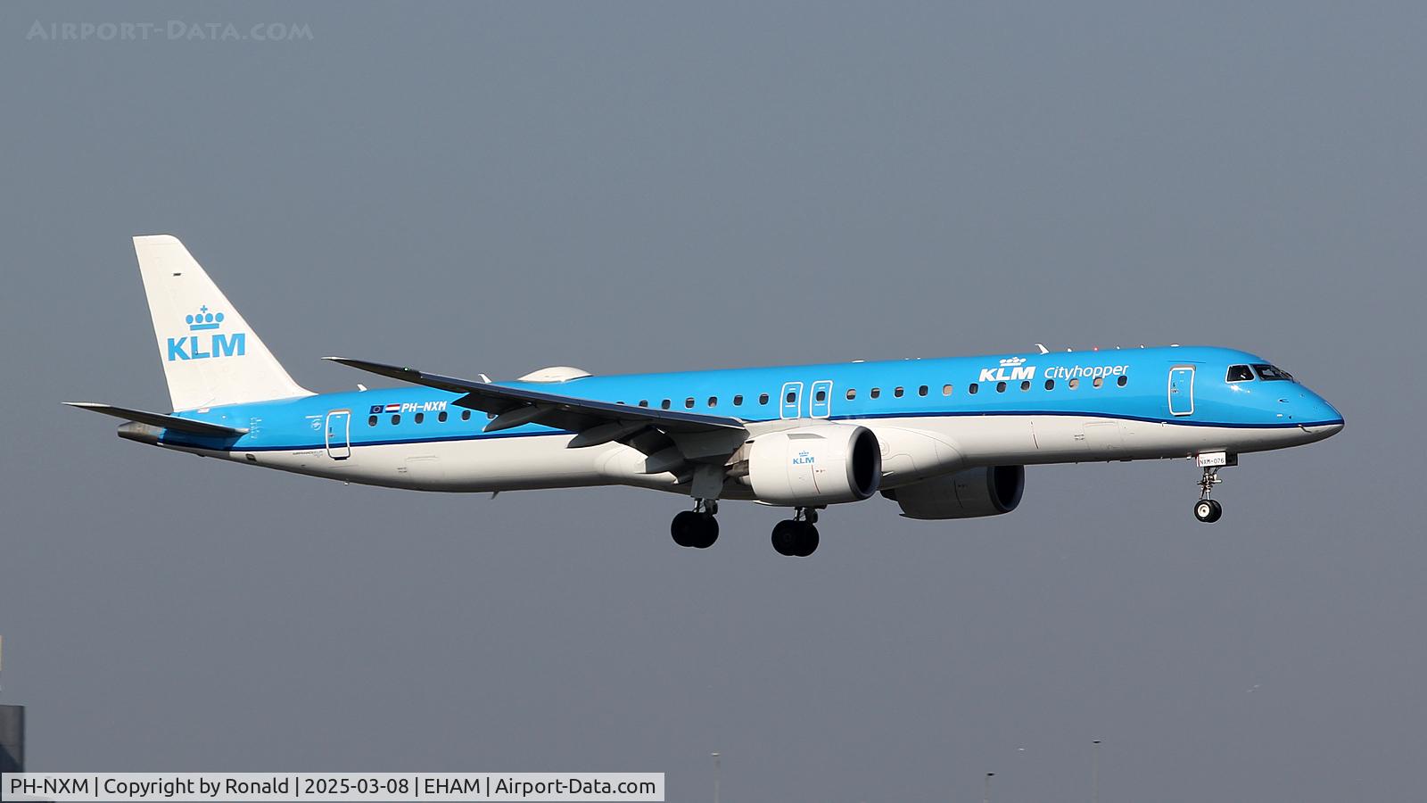 PH-NXM, 2022 Embraer E195-E2 C/N 19020077, at eham