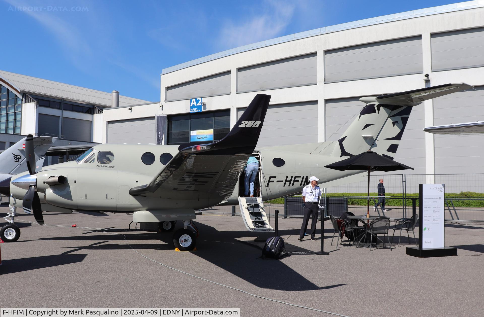 F-HFIM, 2022 Beechcraft B200GT King Air 260 C/N BY-483, Beech King Air 260