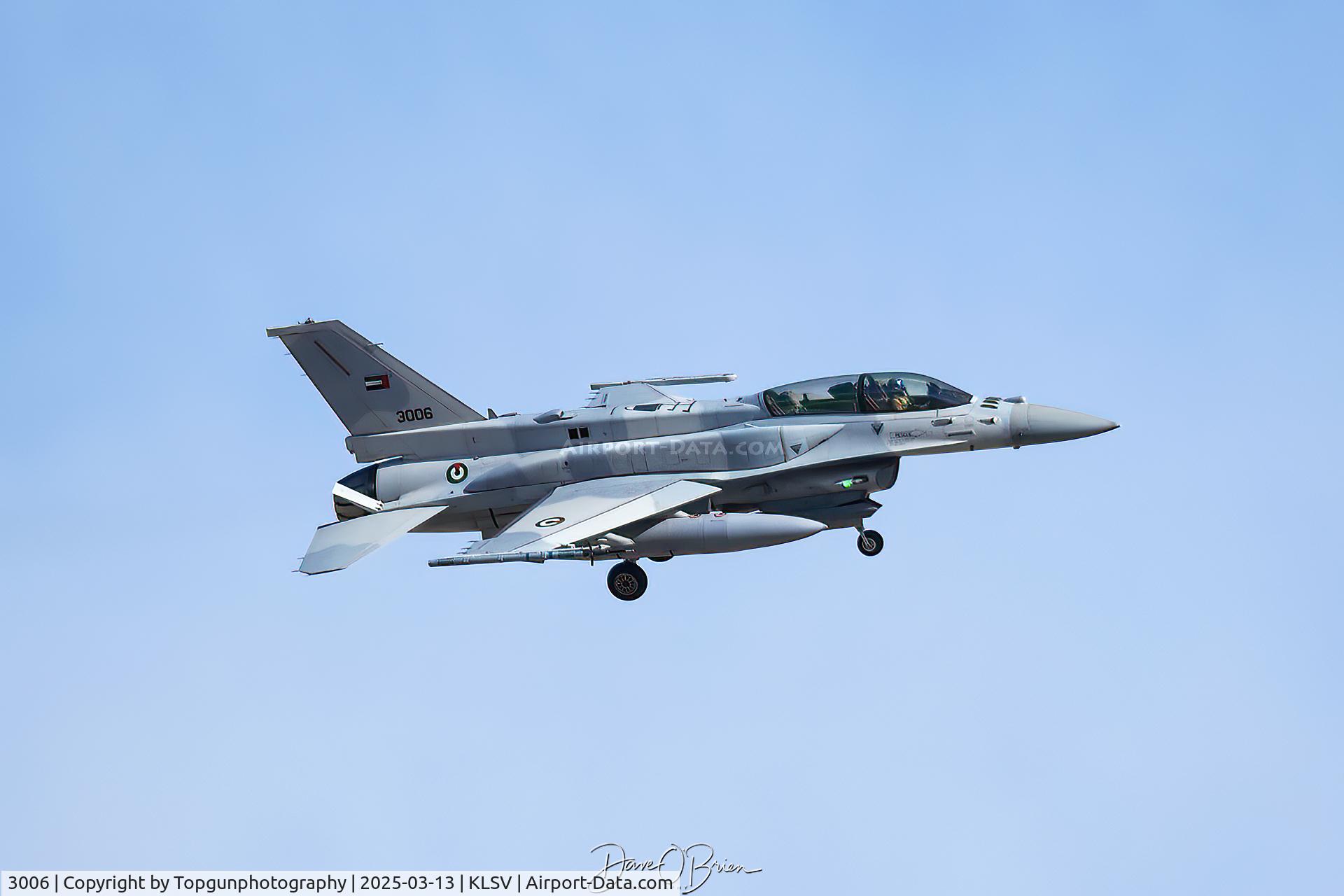3006, Lockheed Martin F-16E C/N RF-6, UAE Viper returns after RF25-2 sortie