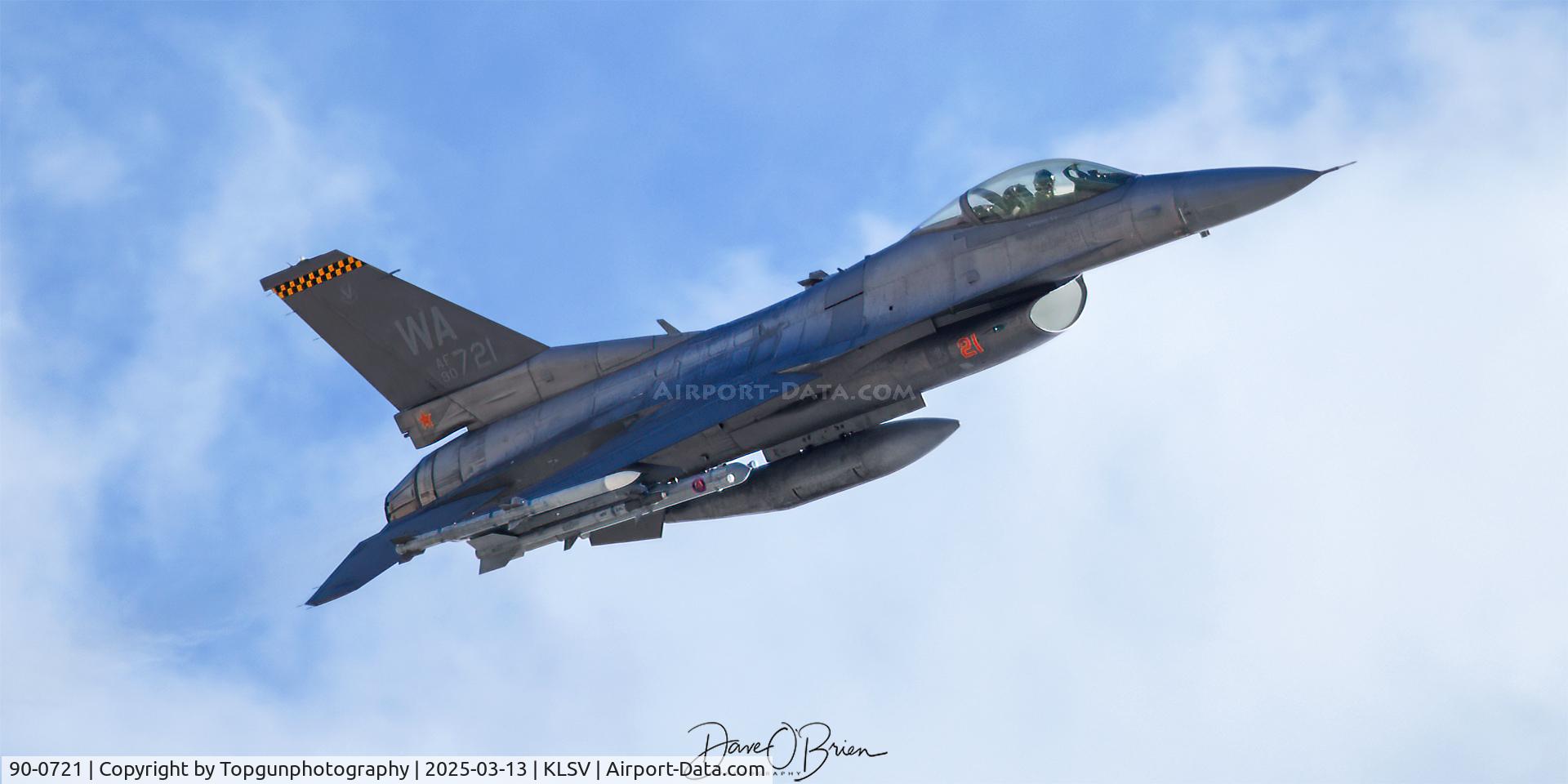 90-0721, 1992 General Dynamics F-16C Fighting Falcon C/N 1C-329, MIG33 with the 64th AGRS blasting off RW21R