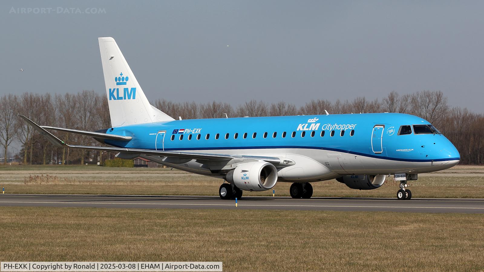PH-EXK, 2017 Embraer 175STD (ERJ-170-200) C/N 17000629, at eham