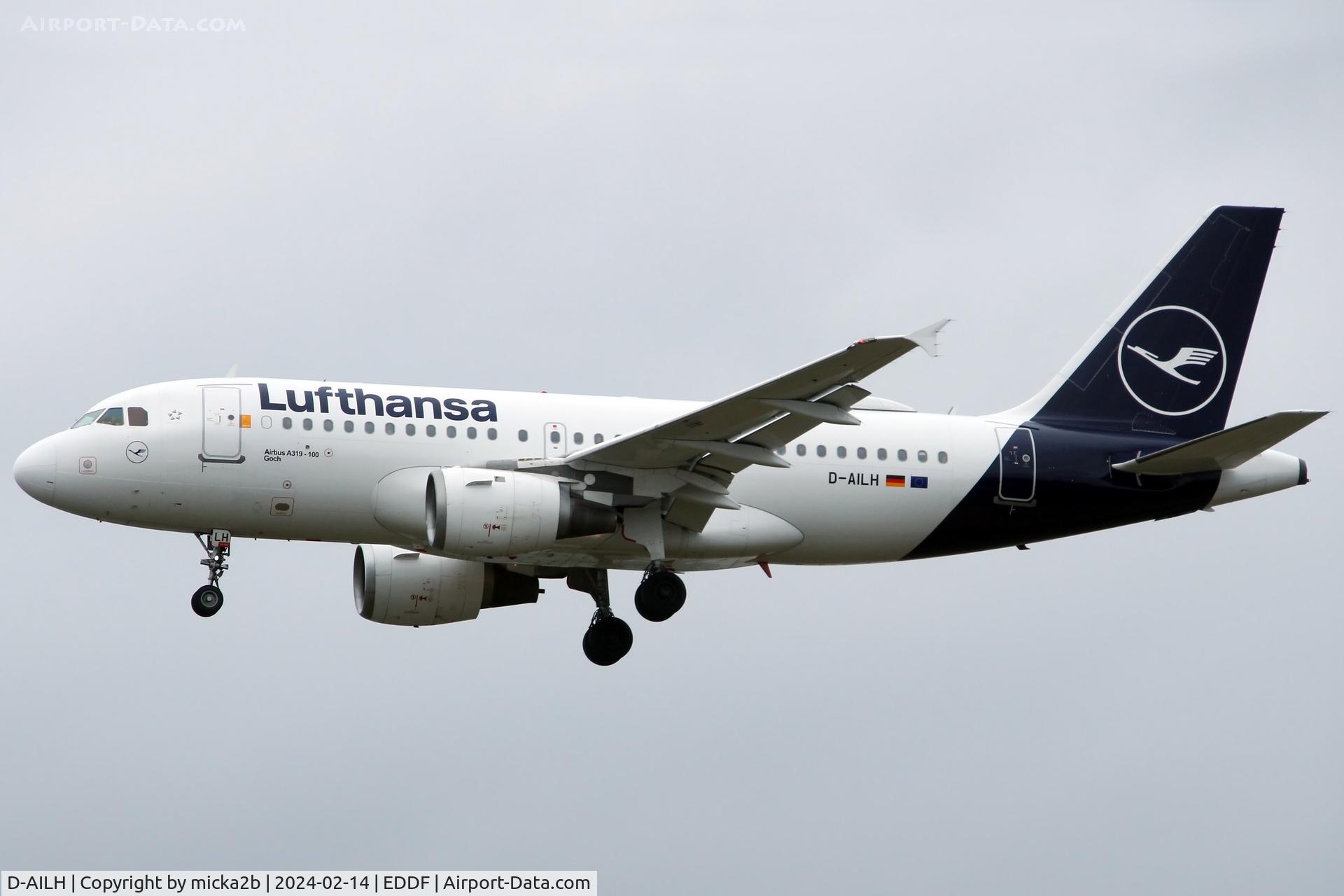 D-AILH, 1997 Airbus A319-114 C/N 641, Landing