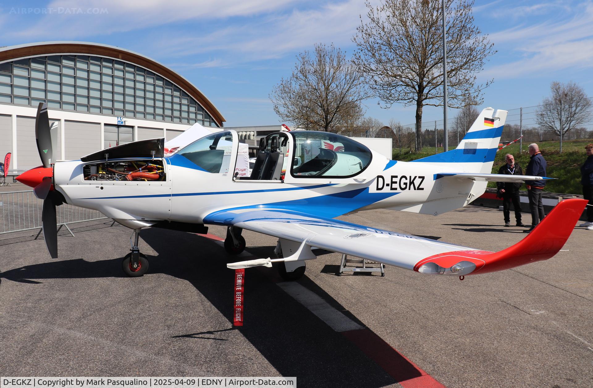 D-EGKZ, Grob G-120TP C/N Not found D-EGKT, Grob G-120TP