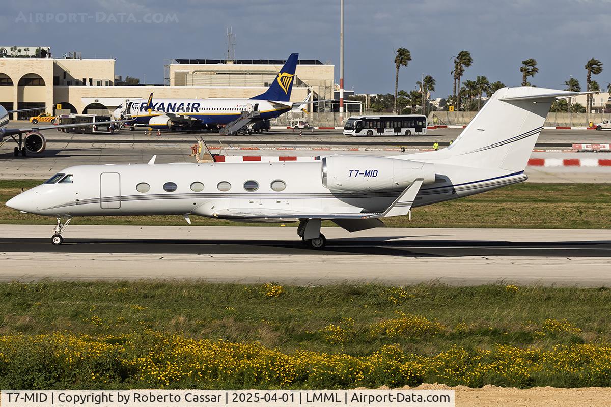 T7-MID, Gulfstream Aerospace G450 C/N 4269, Runway 31
