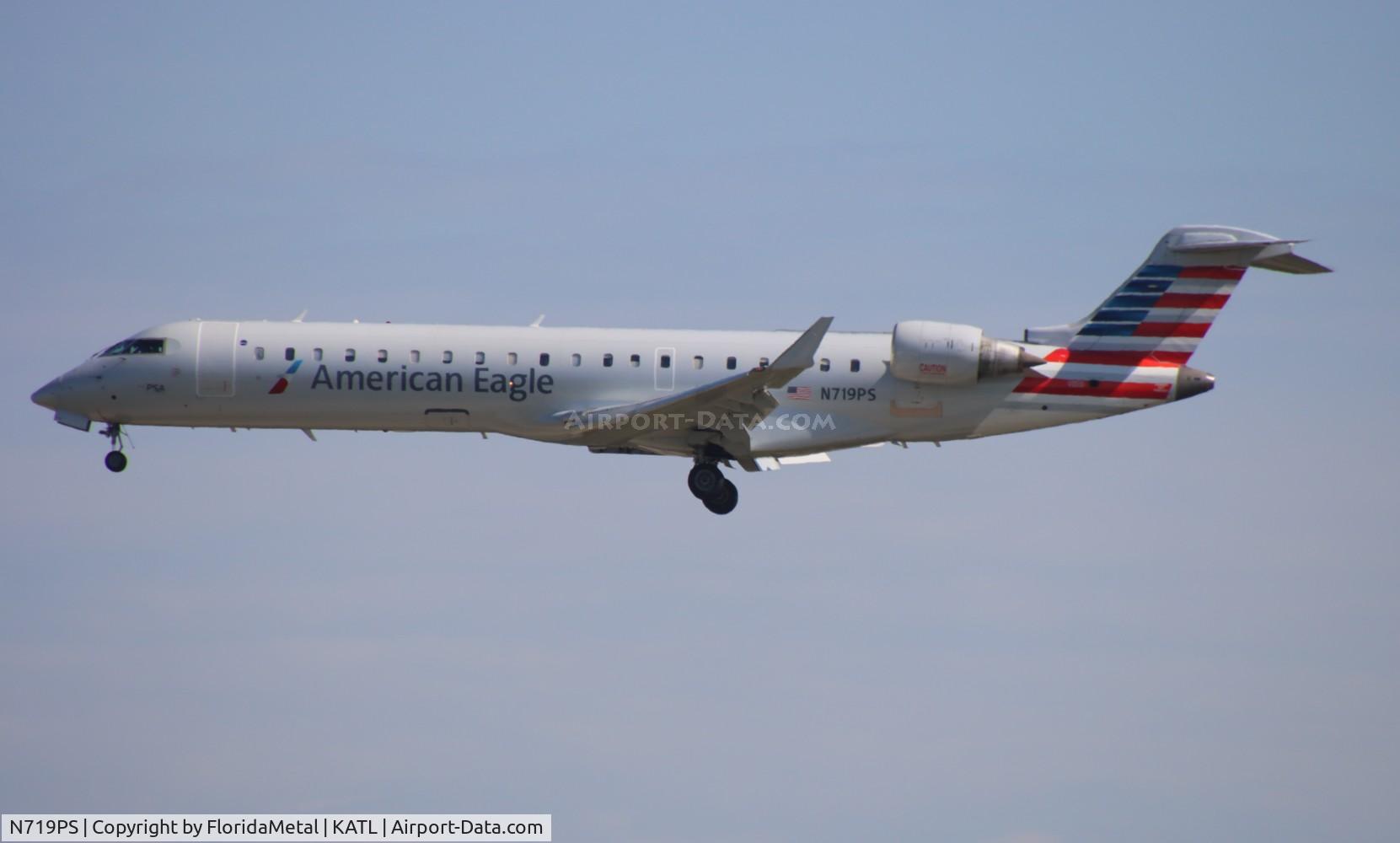 N719PS, 2004 Bombardier CRJ-701 (CL-600-2C10) Regional Jet C/N 10177, PSA/AE CR7 zx dca-atl