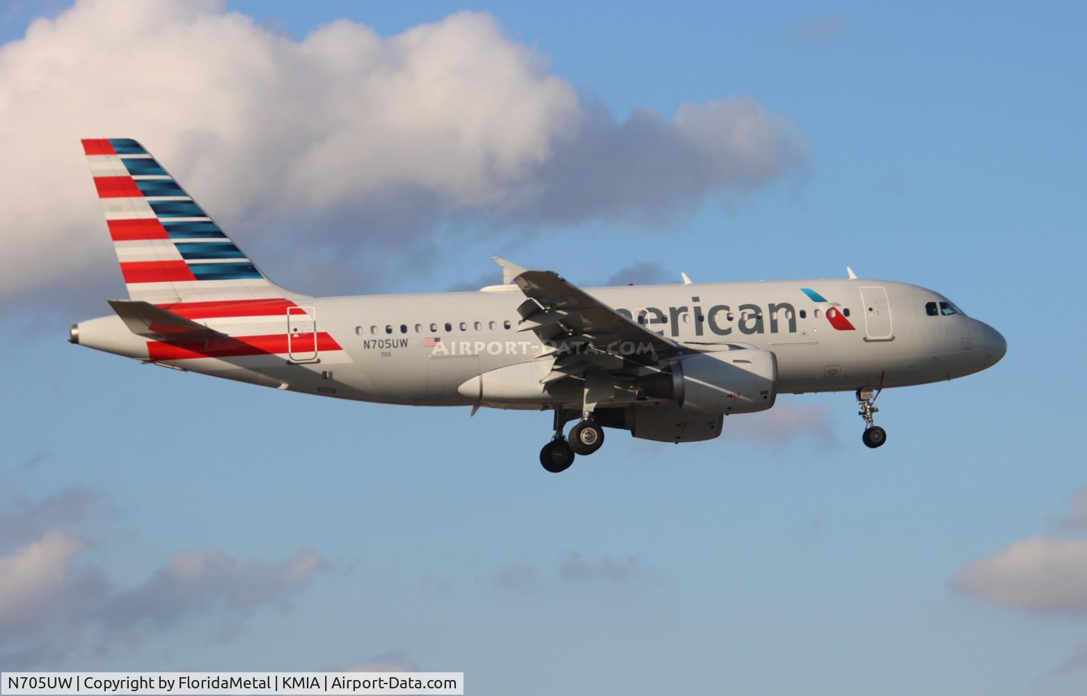 N705UW, 1998 Airbus A319-112 C/N 0929, AAL A319 zx bna-mia