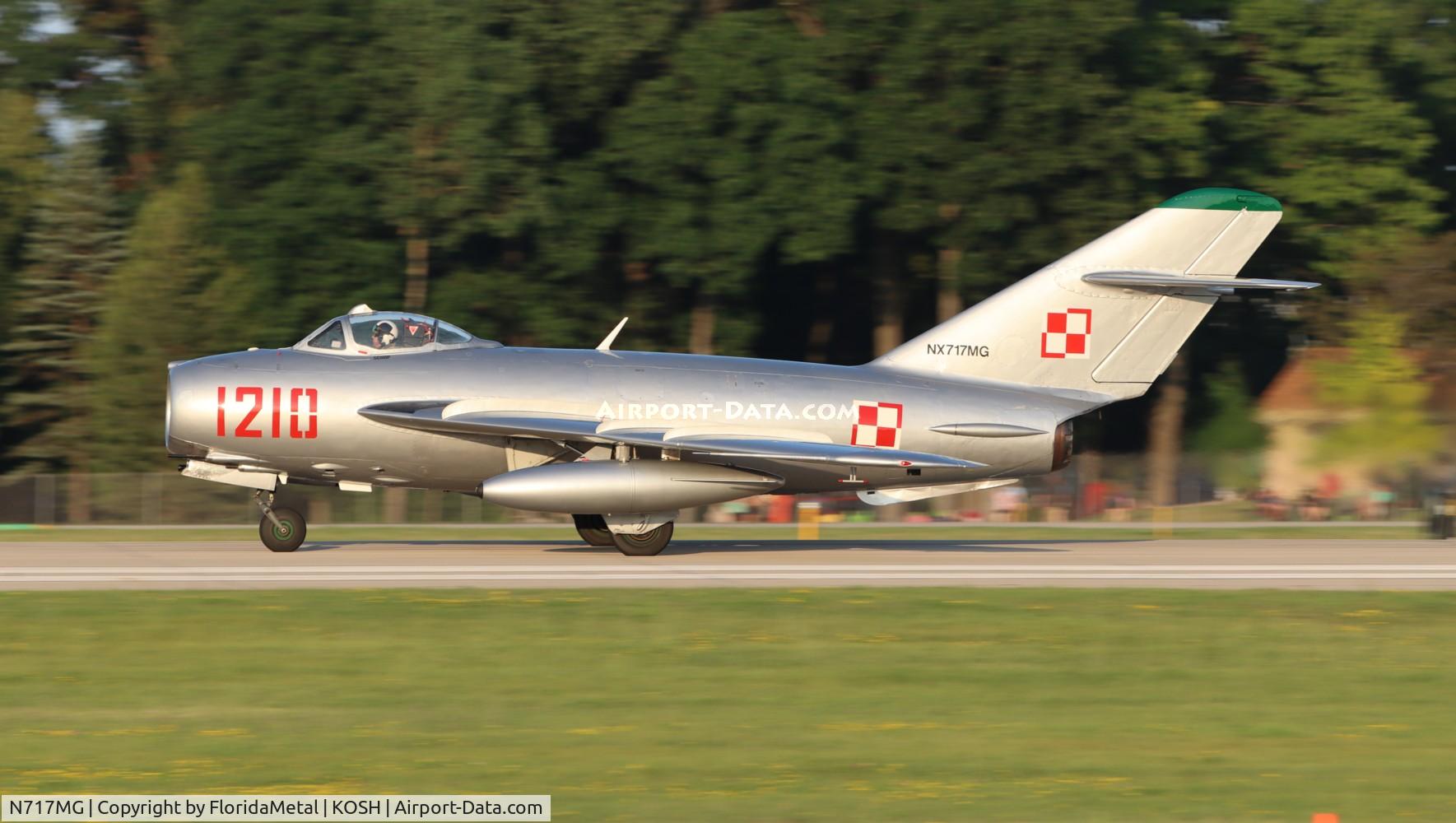 N717MG, 1957 PZL-Mielec Lim-5 (MiG-17F) C/N 1C1210, OSH 24 zx 