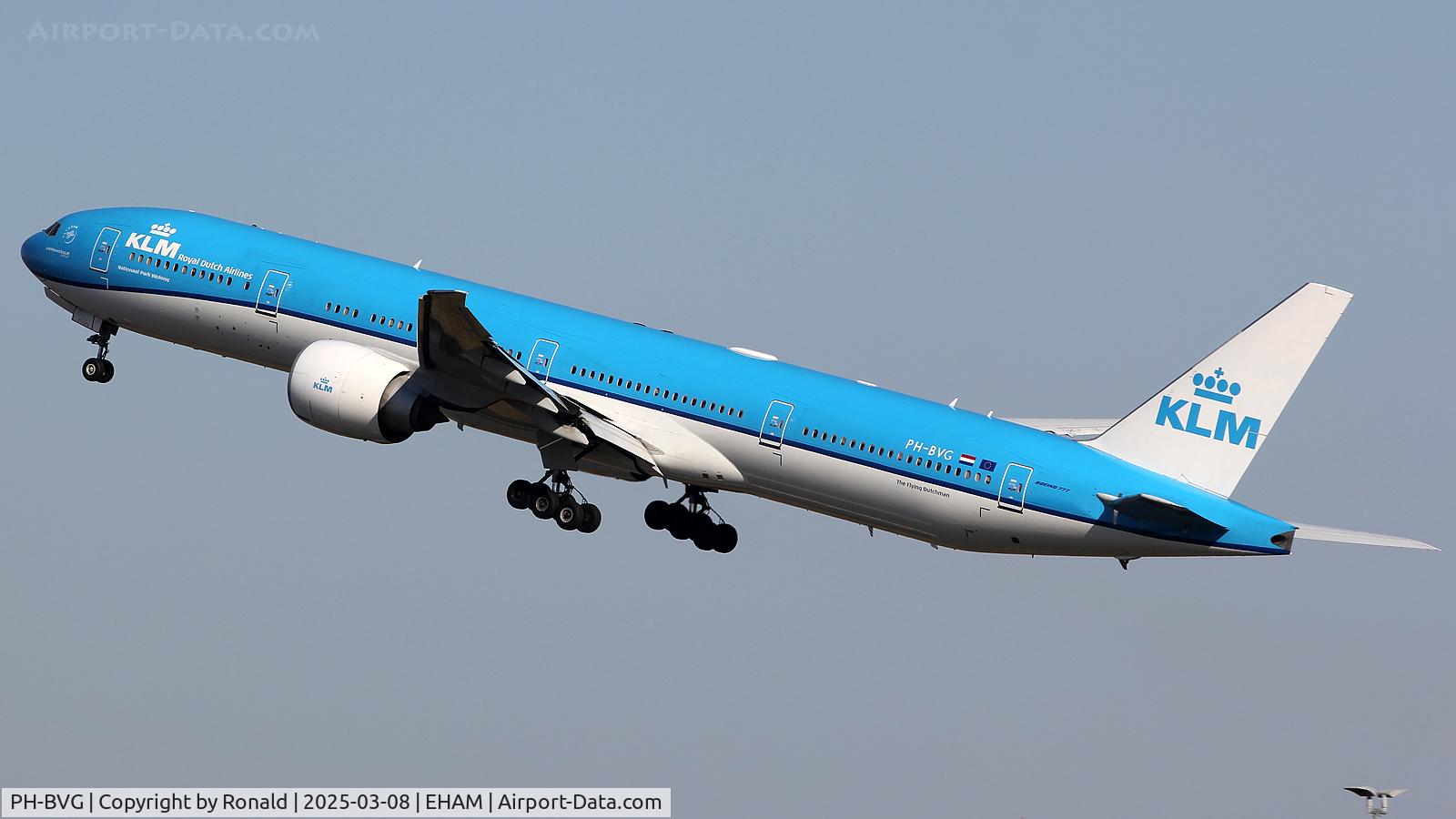 PH-BVG, 2012 Boeing 777-306/ER C/N 38867, at eham