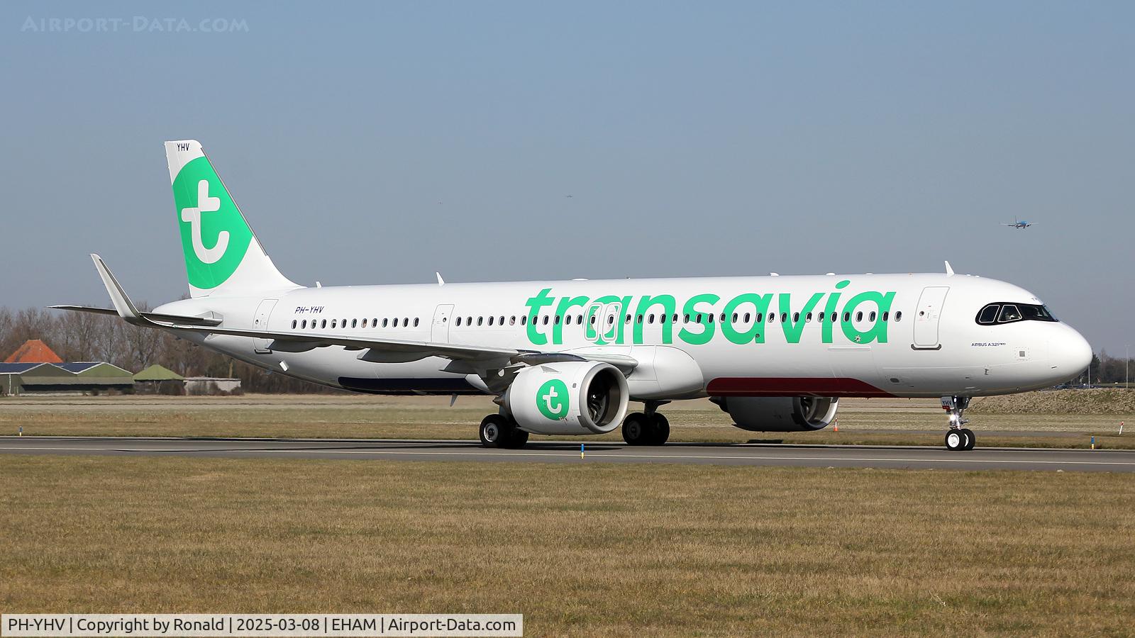 PH-YHV, Airbus A321-251NX C/N 12351, at eham