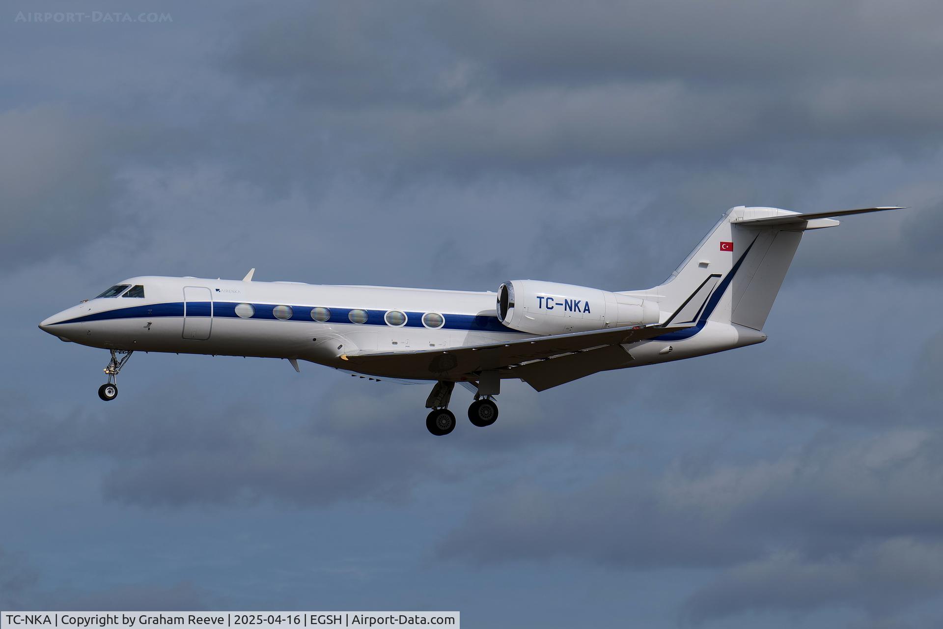 TC-NKA, 2014 Gulfstream Aerospace GIV-X (G450) C/N 4321, Landing at Norwich.