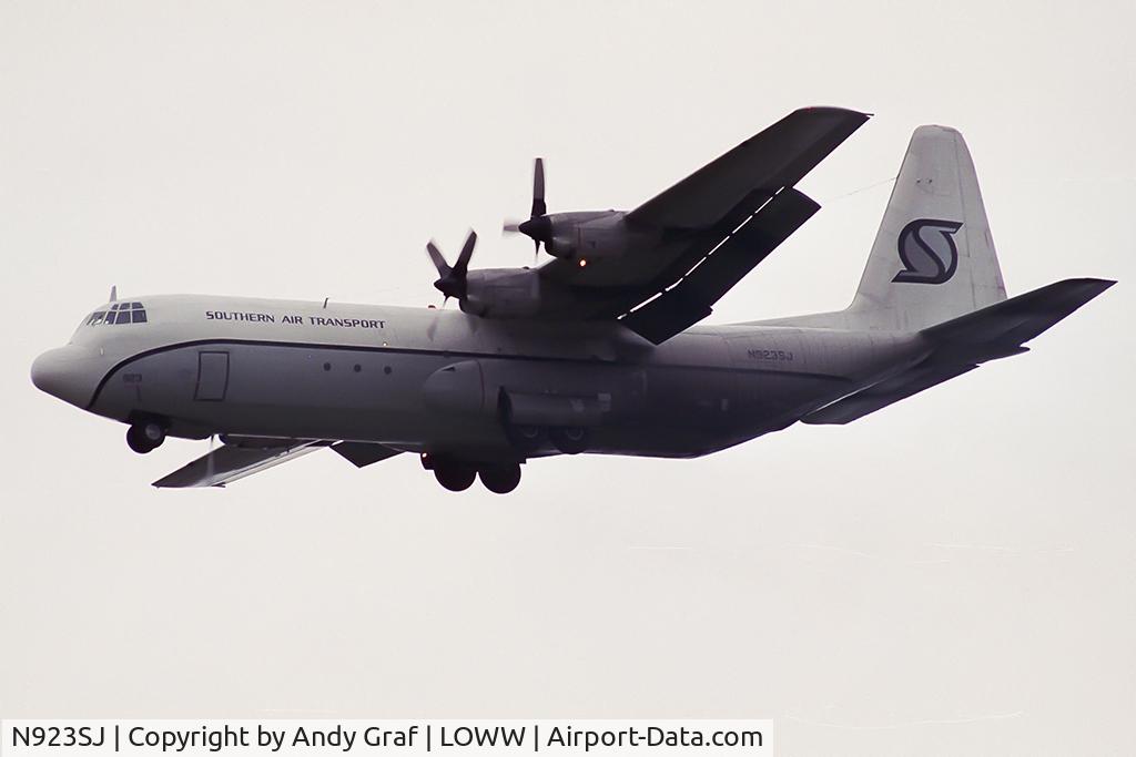 N923SJ, 1968 Lockheed L-100-30 Hercules C/N 4301, Southern Air Transport L-100