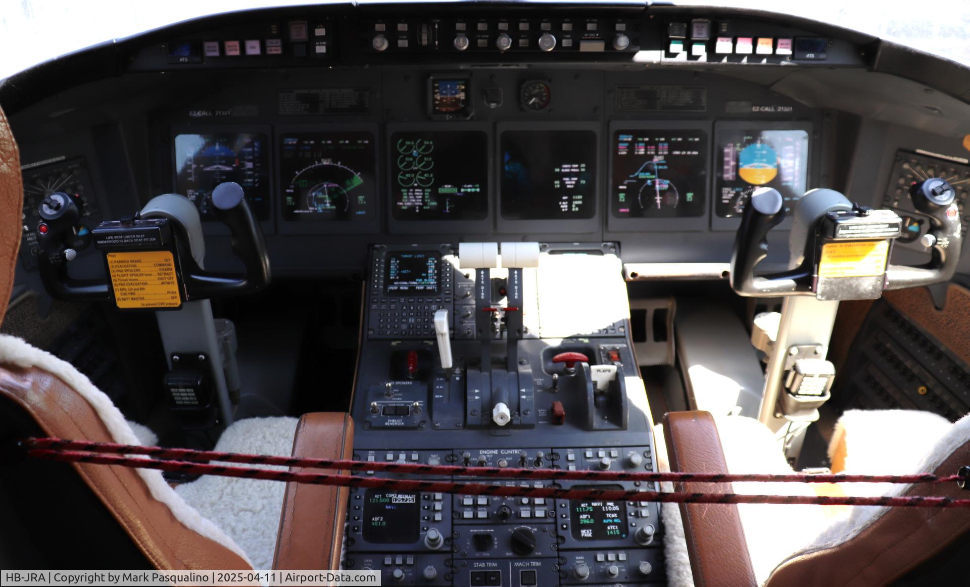 HB-JRA, 2002 Bombardier Challenger 604 (CL-600-2B16) C/N 5529, Challenger 604