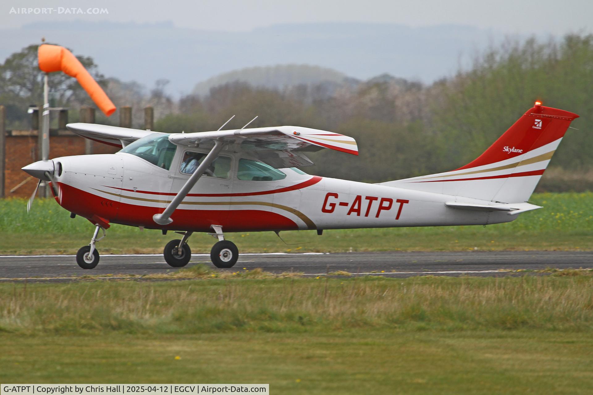 G-ATPT, 1966 Cessna 182J Skylane C/N 182-57056, Vintage Piper fly in, Sleap