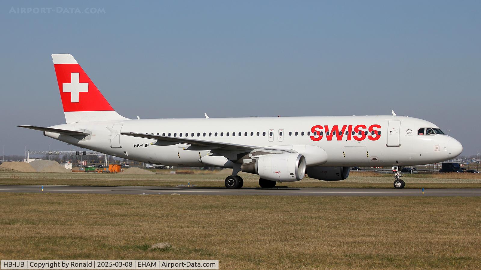 HB-IJB, 1995 Airbus A320-214 C/N 0545, at eham