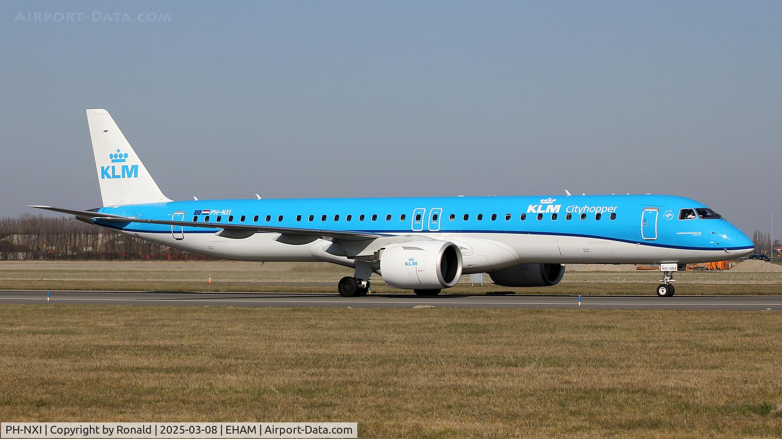 PH-NXI, 2022 Embraer E195-E2 (ERJ-190-400 STD) C/N 19020064, at eham