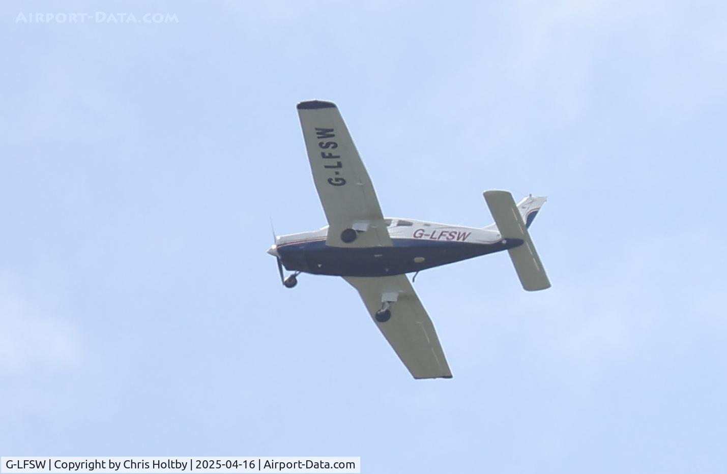 G-LFSW, 1981 Piper PA-28-161 Cherokee Warrior II C/N 28-8116041, Over Godshill, New Forest, Hampshire