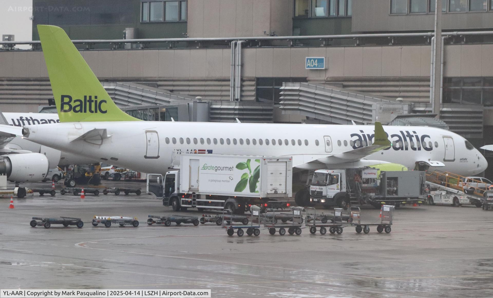 YL-AAR, 2019 Airbus A220-300 C/N 55053, Airbus A220-371