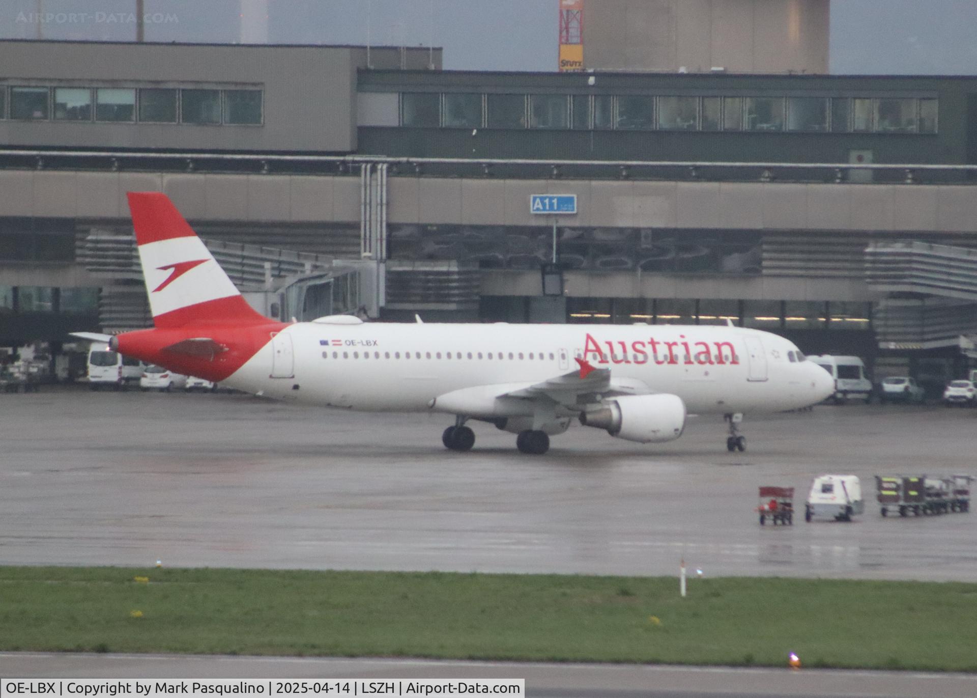 OE-LBX, 2002 Airbus A320-214 C/N 1735, Airbus A320-214