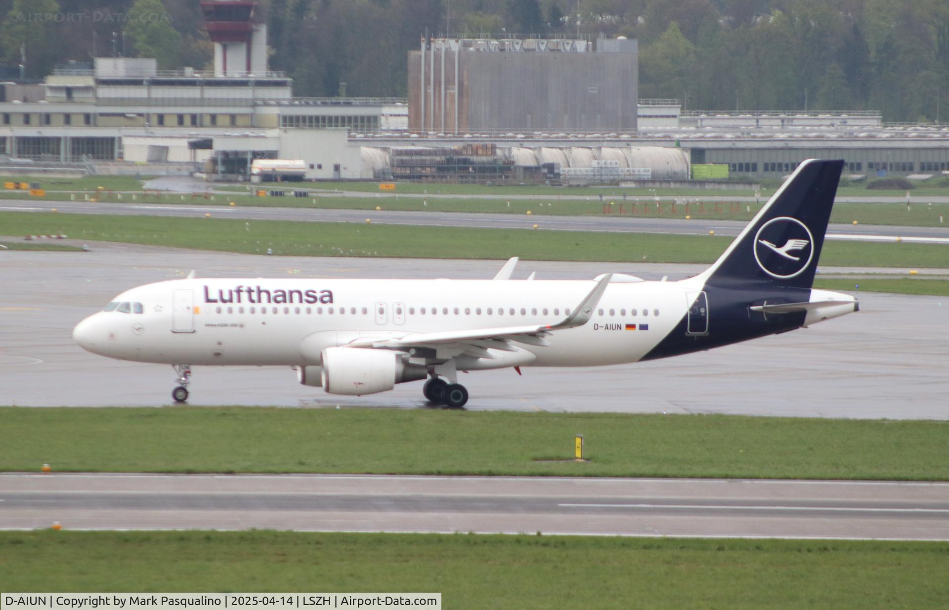 D-AIUN, 2015 Airbus A320-214 C/N 6549, Airbus A320-214