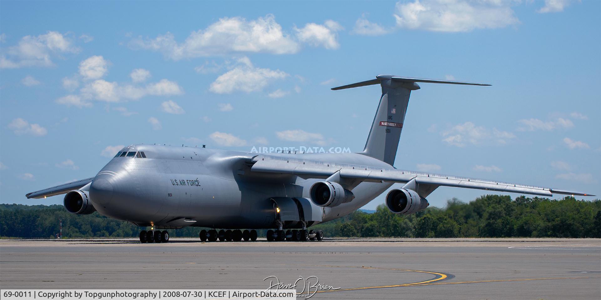 69-0011, 1969 Lockheed C-5A Galaxy C/N 500-0042, WV C-5 stops into Westover