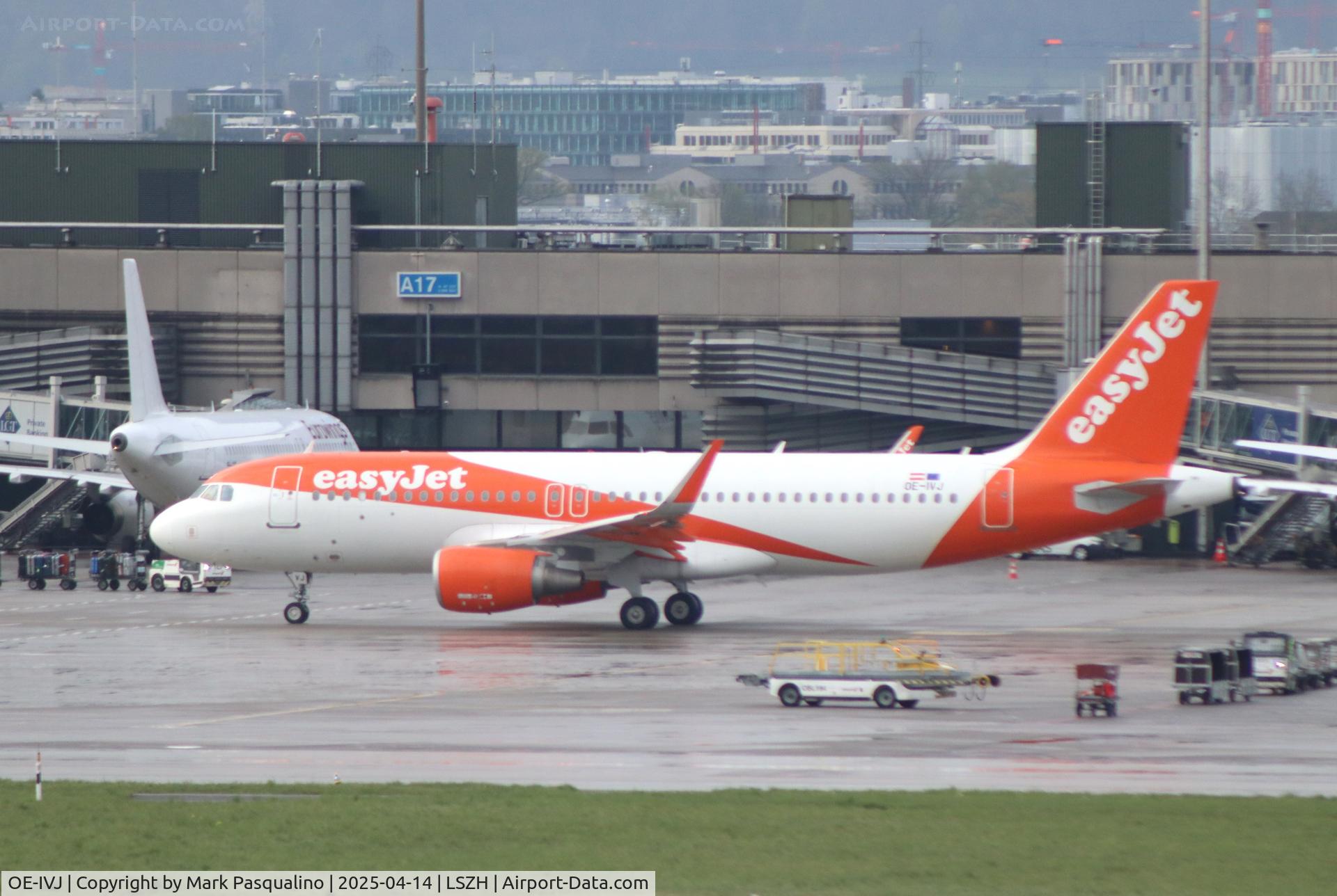 OE-IVJ, 2013 Airbus A320-214 C/N 5688, Airbus A320-214