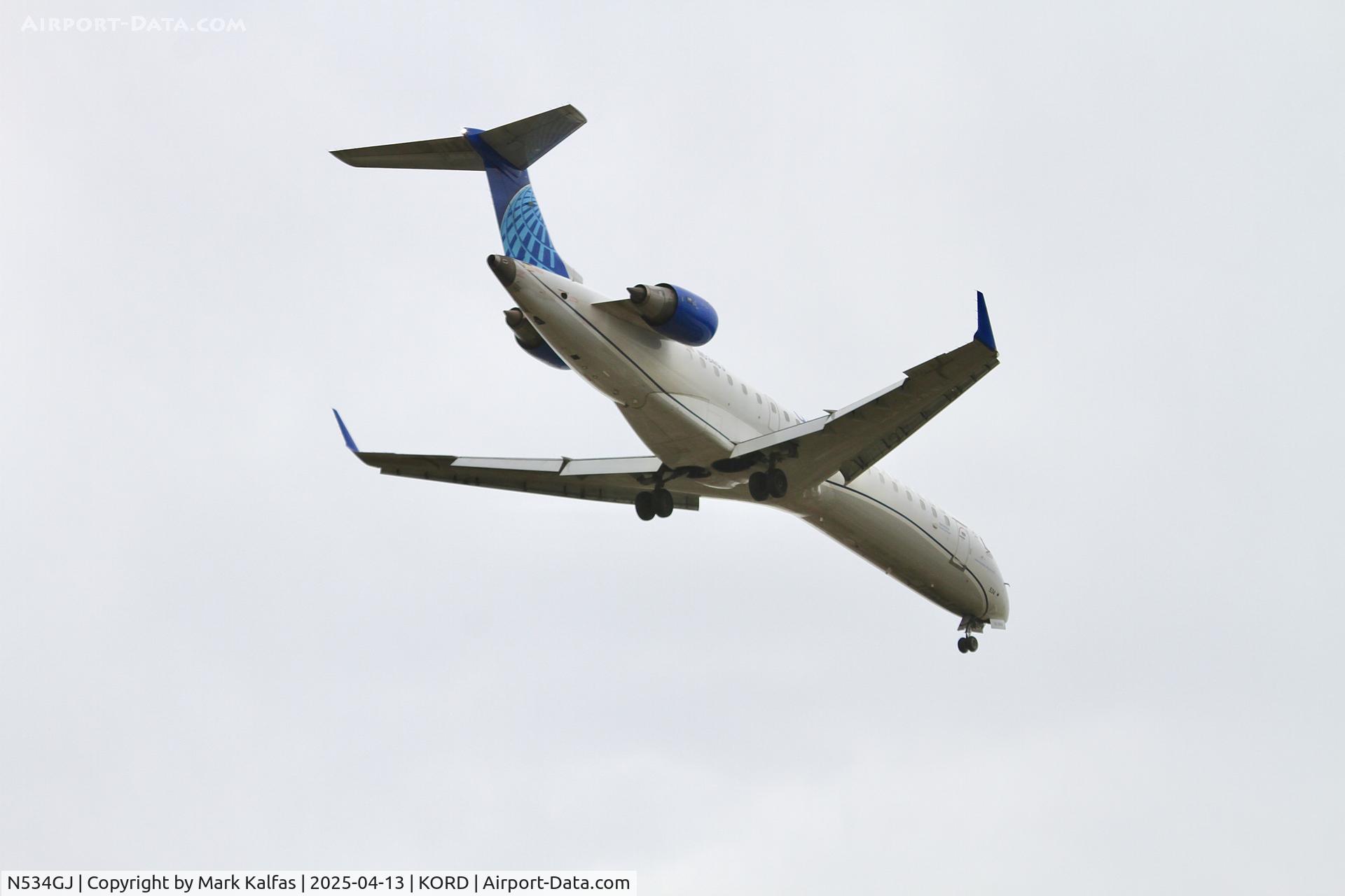 N534GJ, 2005 Bombardier CRJ-702 (CL-600-2C10) Regional Jet C/N 10225, CRJ7 GoJet / United Express Bombardier CRJ-550 N534GJ 10R approach KORD
