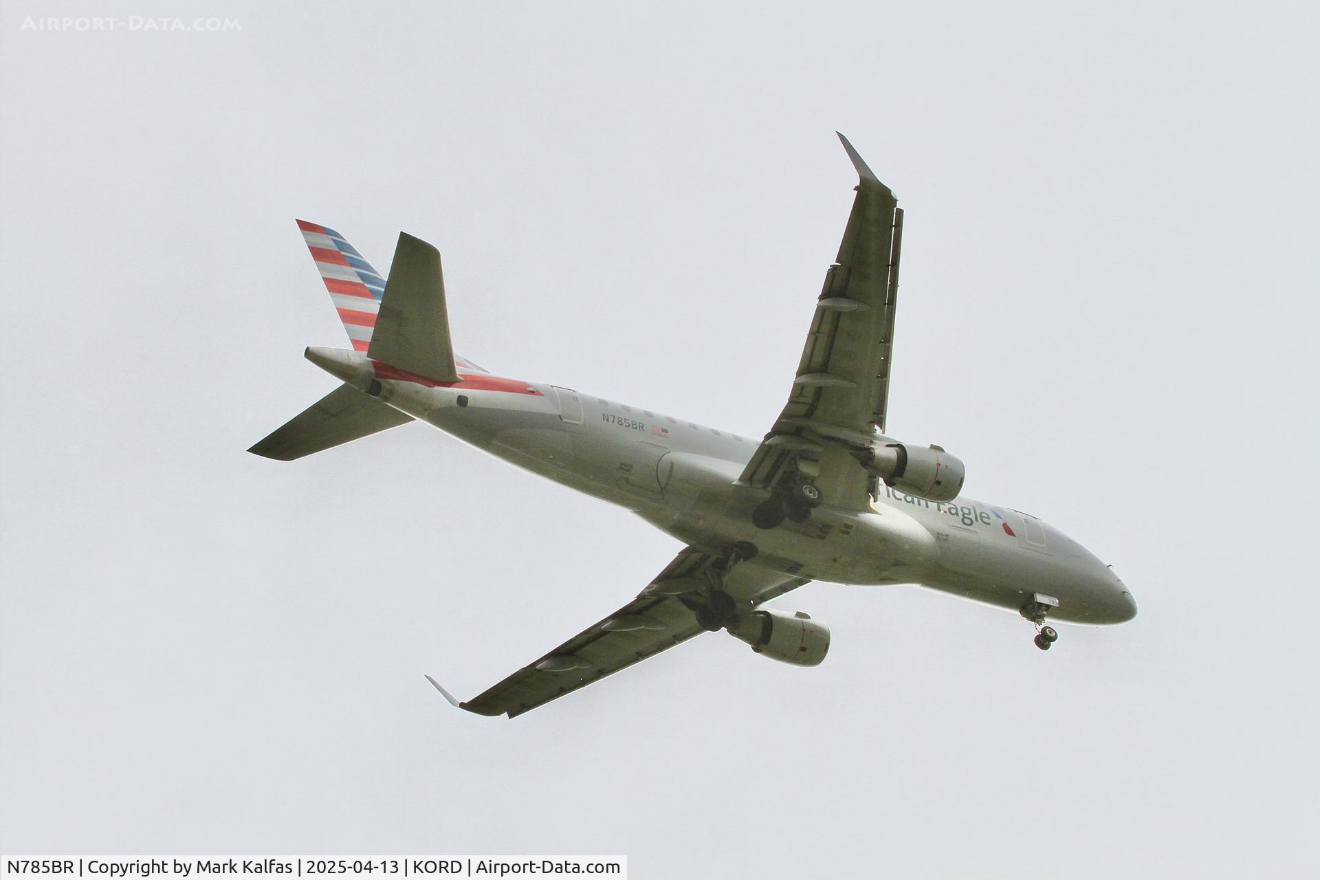 N785BR, 2004 Embraer 170SE (ERJ-170-100SE) C/N 17000056, E170 Envoy/ American Eagle EMBRAER ERJ 170-100 SE N785BR 10R approach KORD
