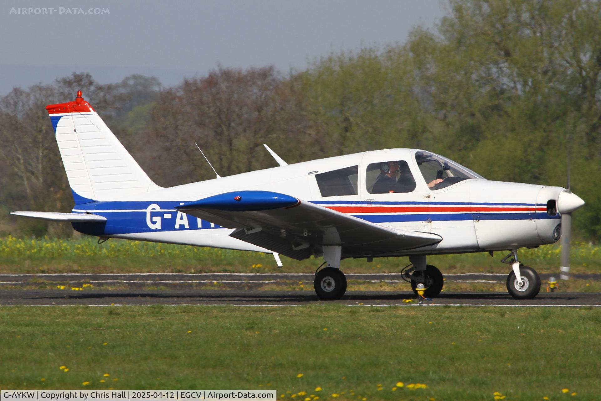 G-AYKW, 1970 Piper PA-28-140 Cherokee C/N 28-26931, Vintage Piper fly in, Sleap